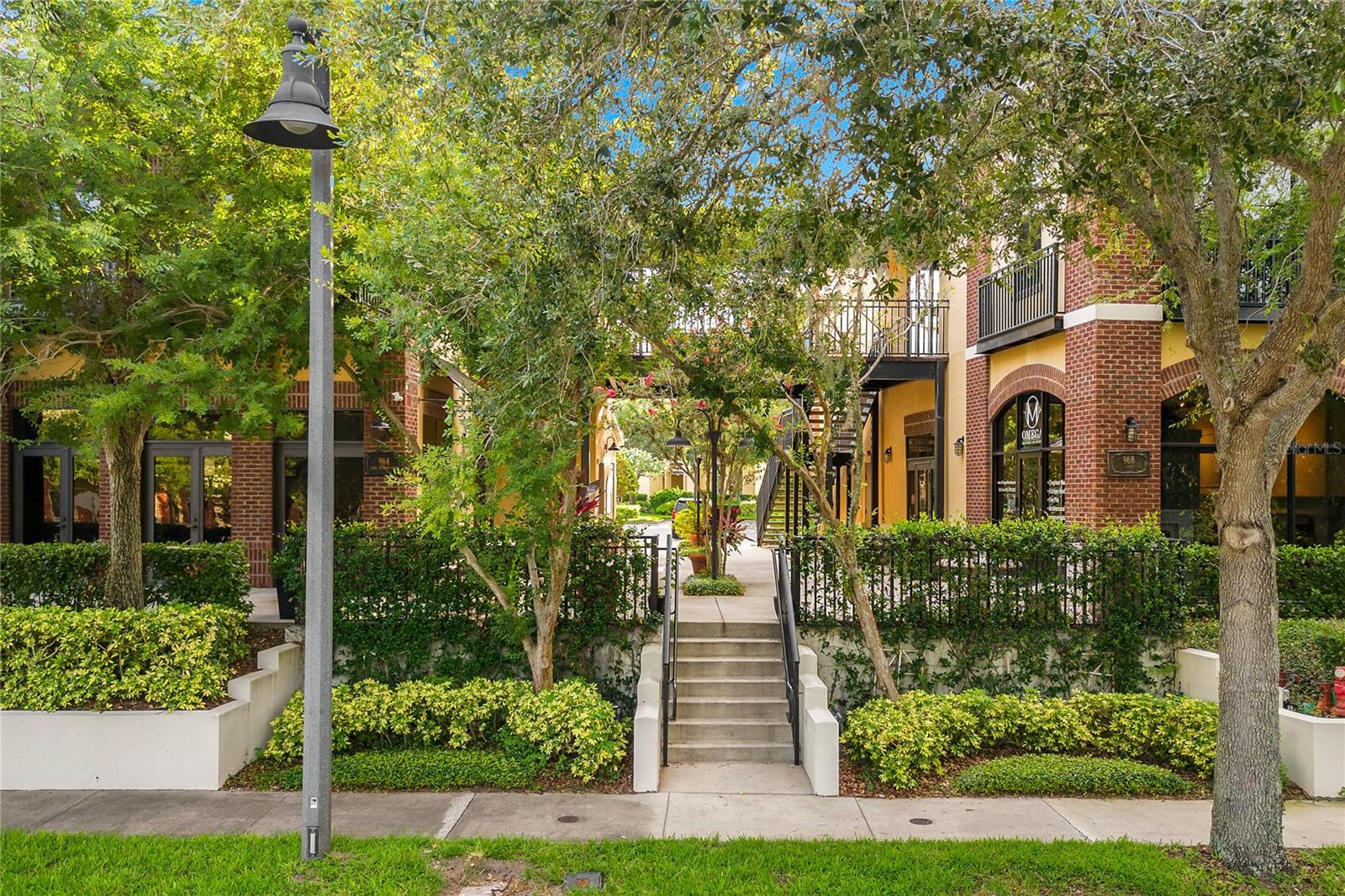 964 LAKE BALDWIN LN #200