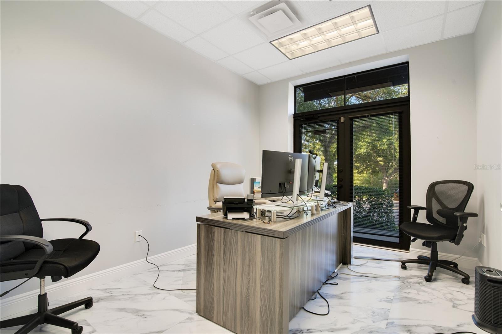 964 LAKE BALDWIN LN #200