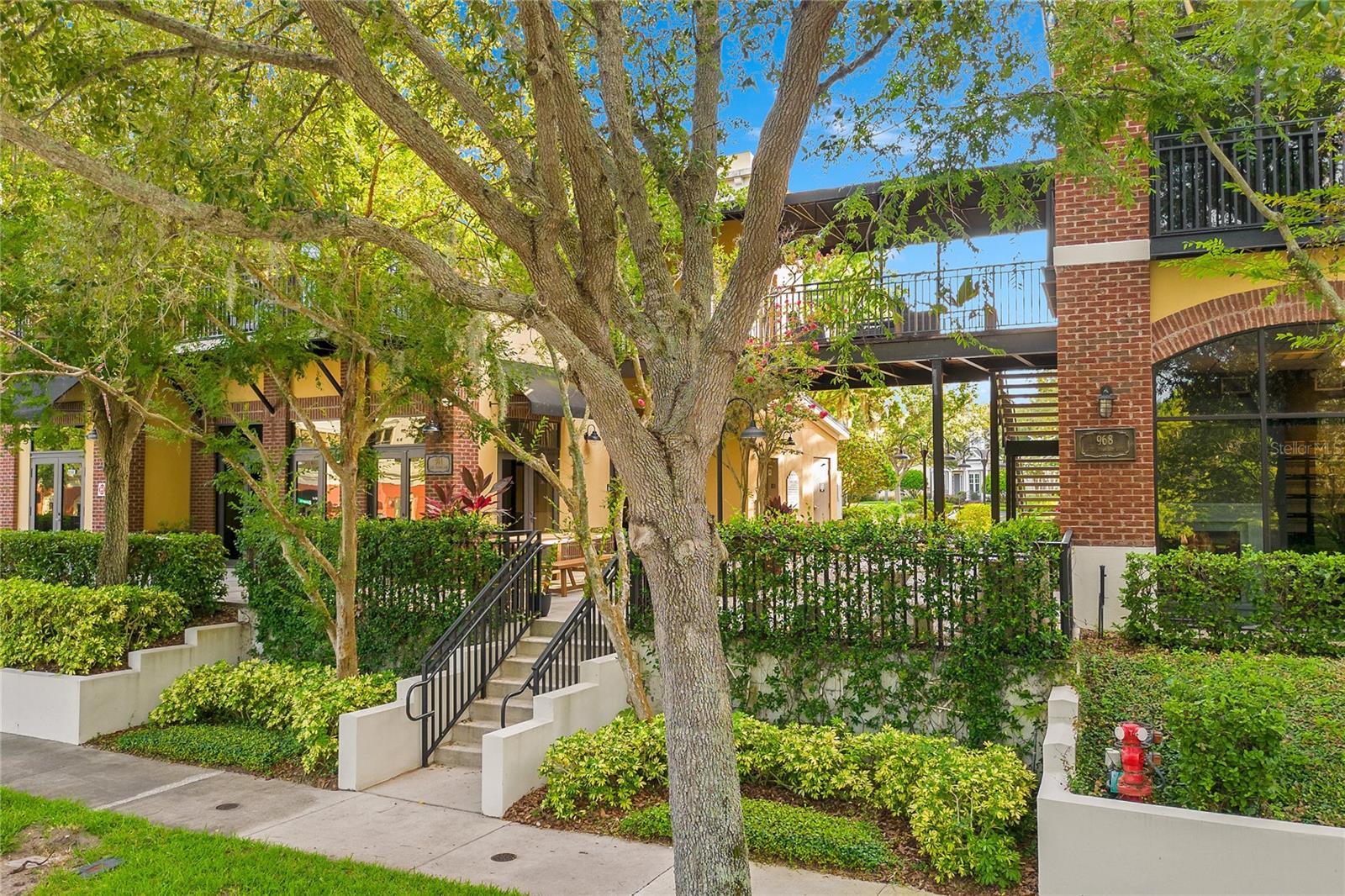 964 LAKE BALDWIN LN #200