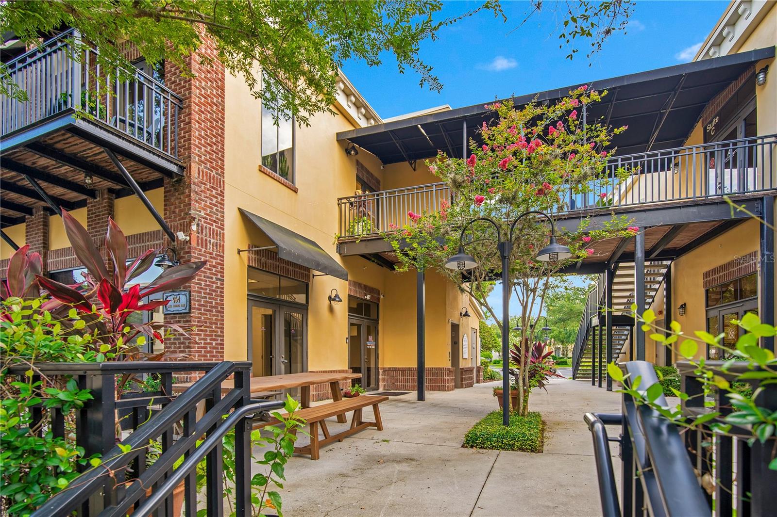 964 LAKE BALDWIN LN #200