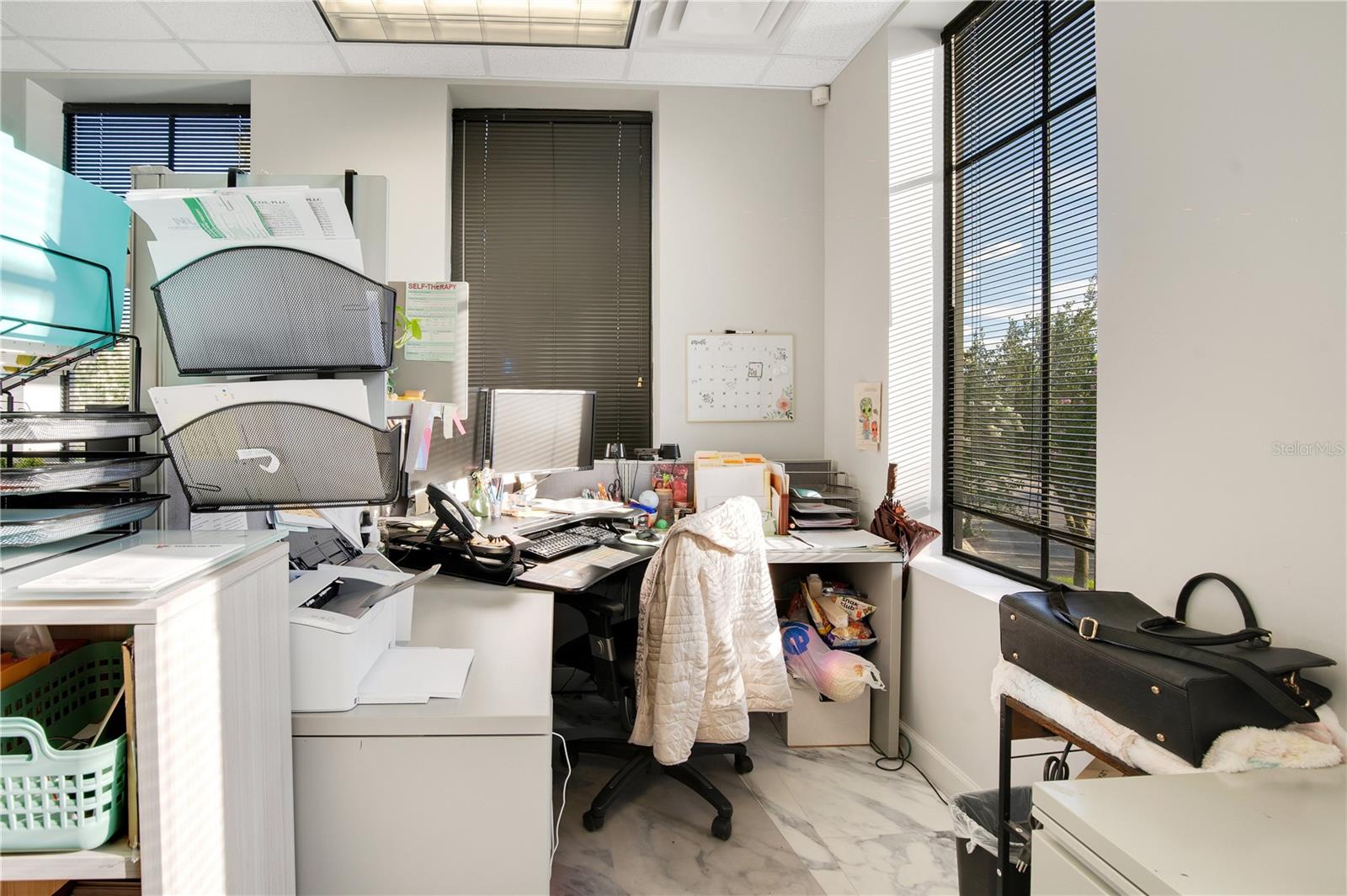 964 LAKE BALDWIN LN #200