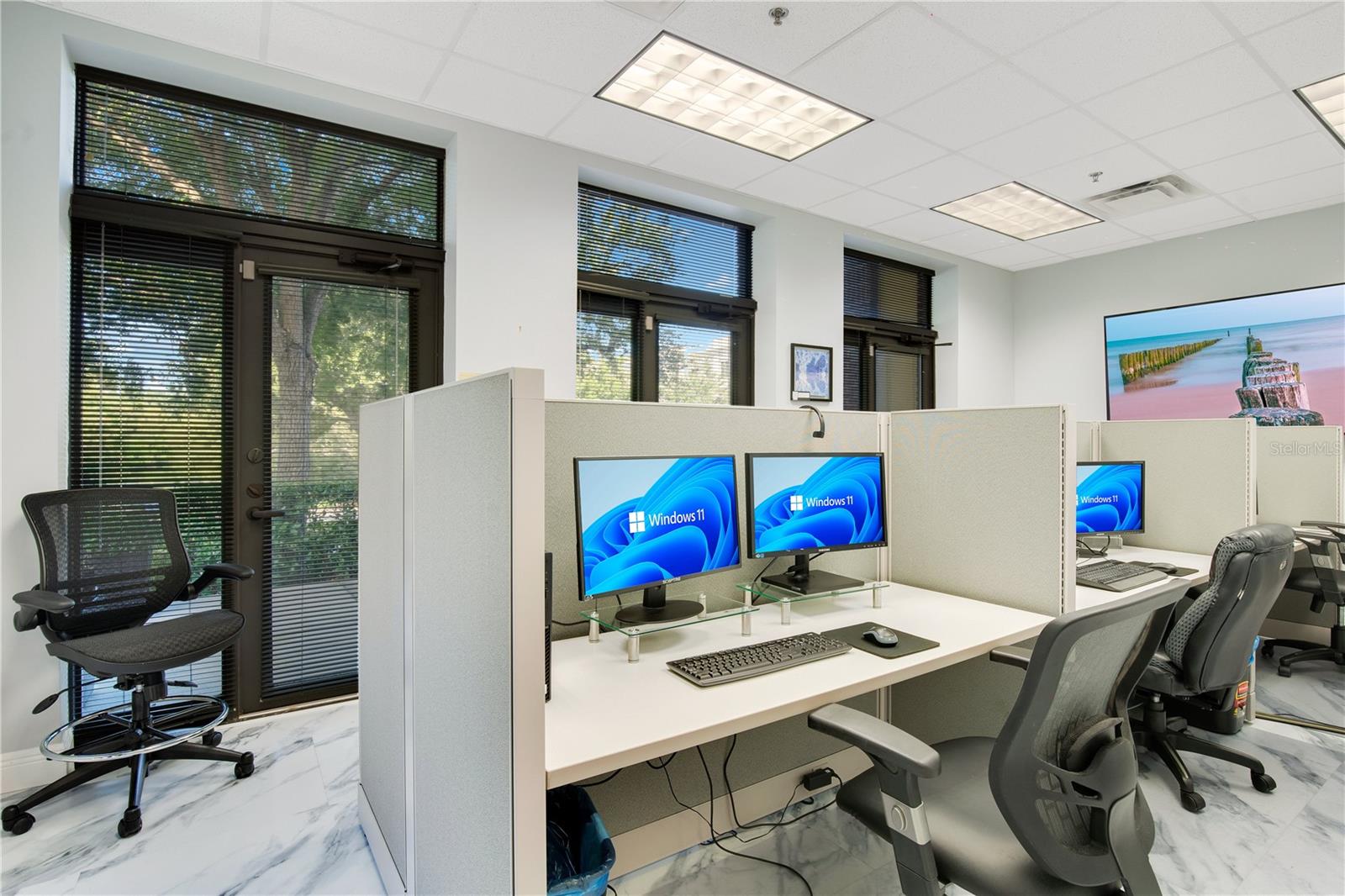 964 LAKE BALDWIN LN #200