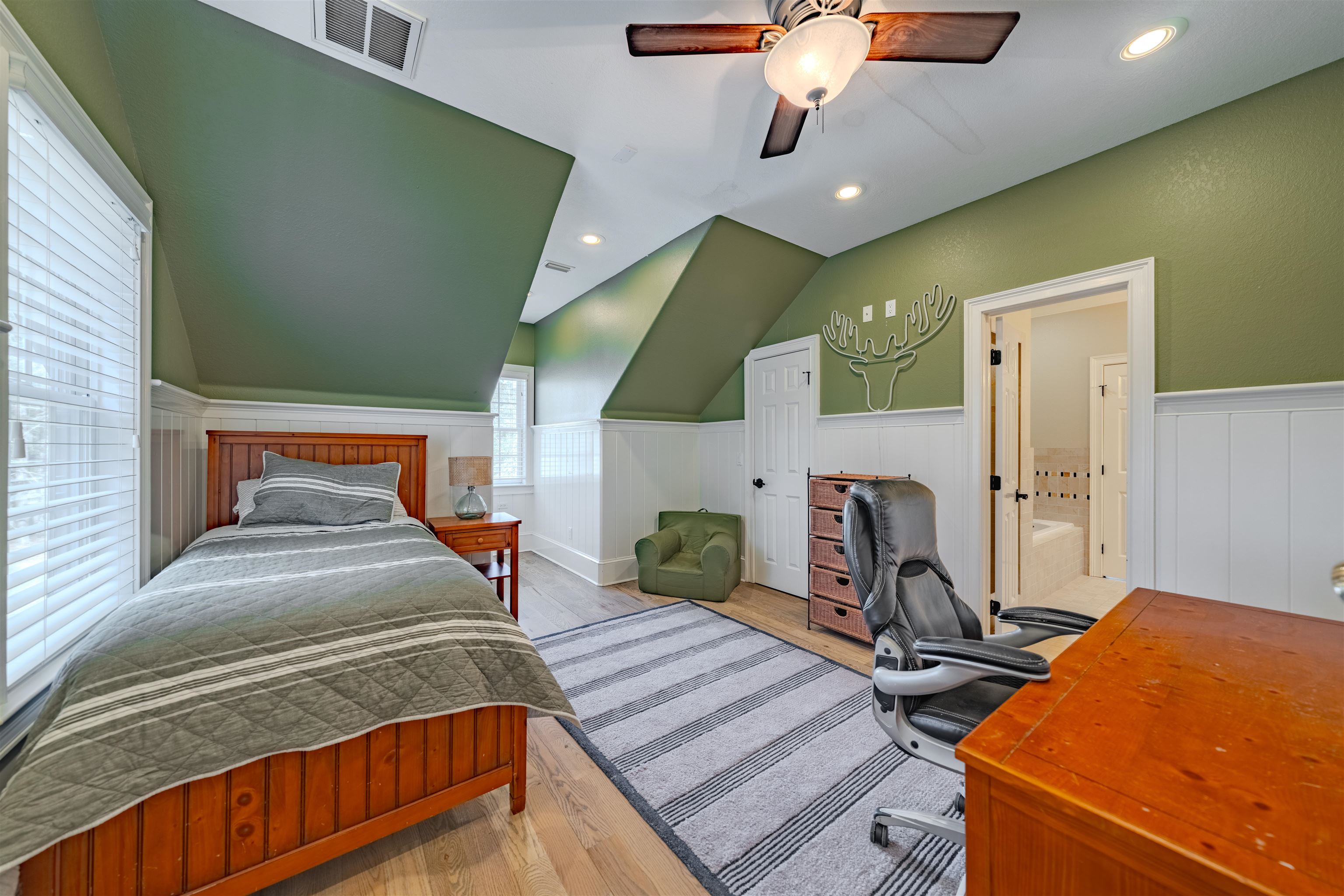 174 DECEY WALLACE Lane