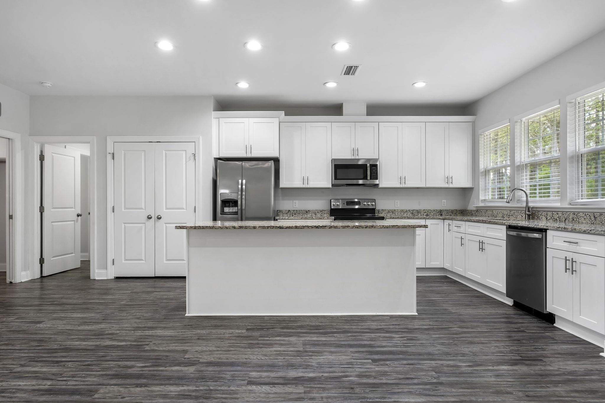 140 SHUMARD Court