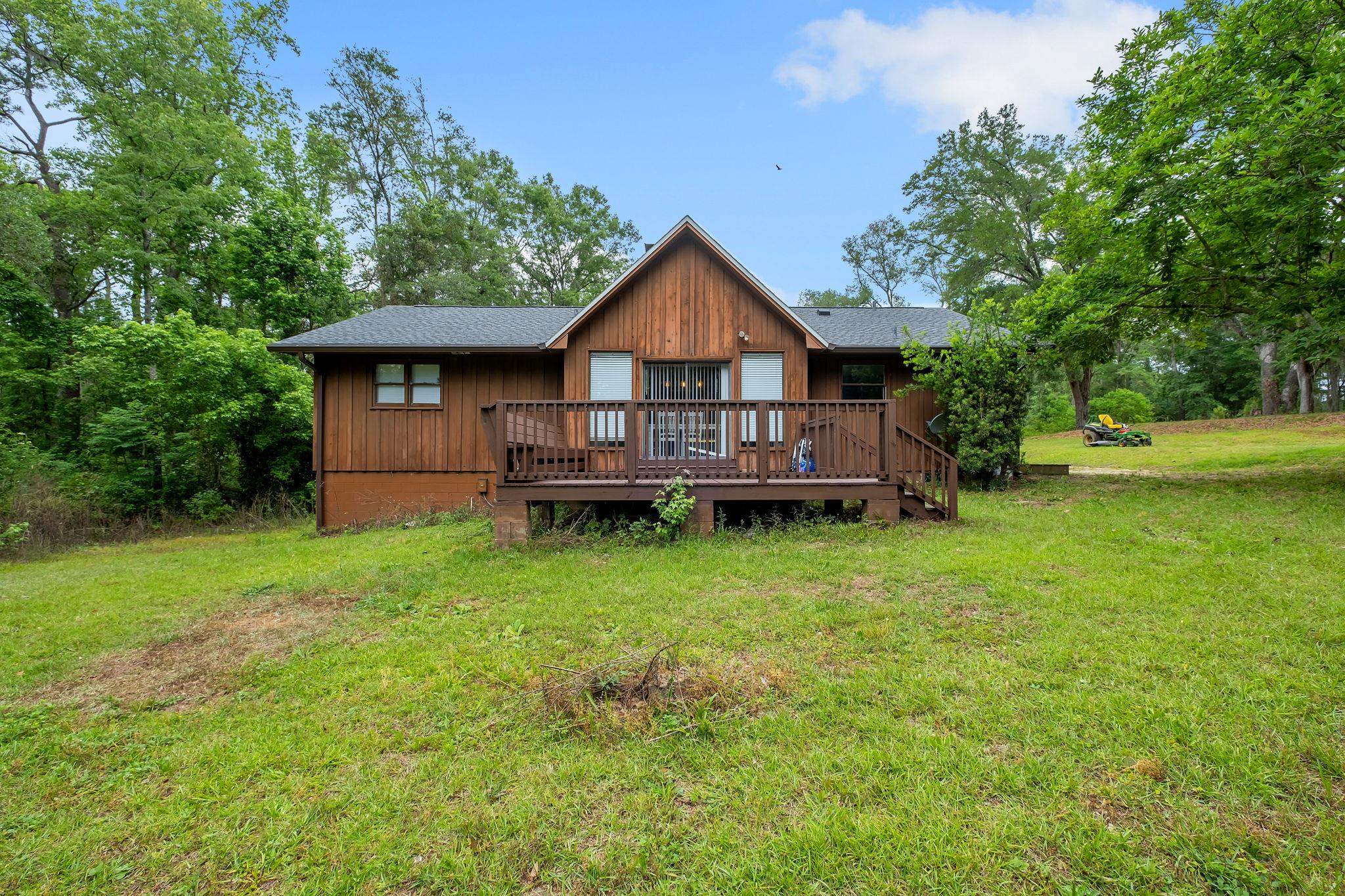 406 ROBIN ROAD Road