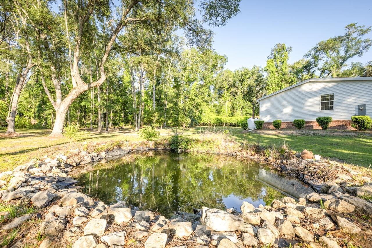 240 SMOKEHOUSE WAY