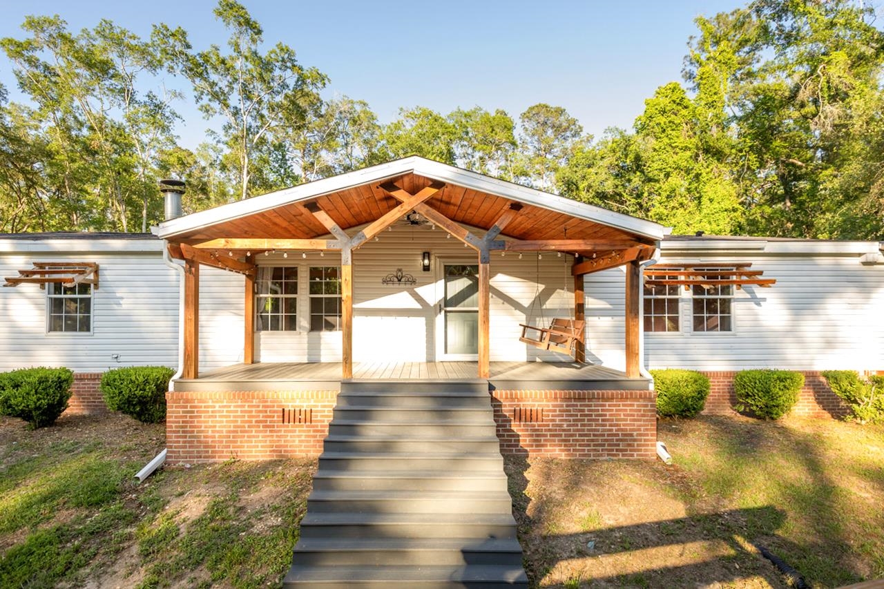 240 SMOKEHOUSE WAY