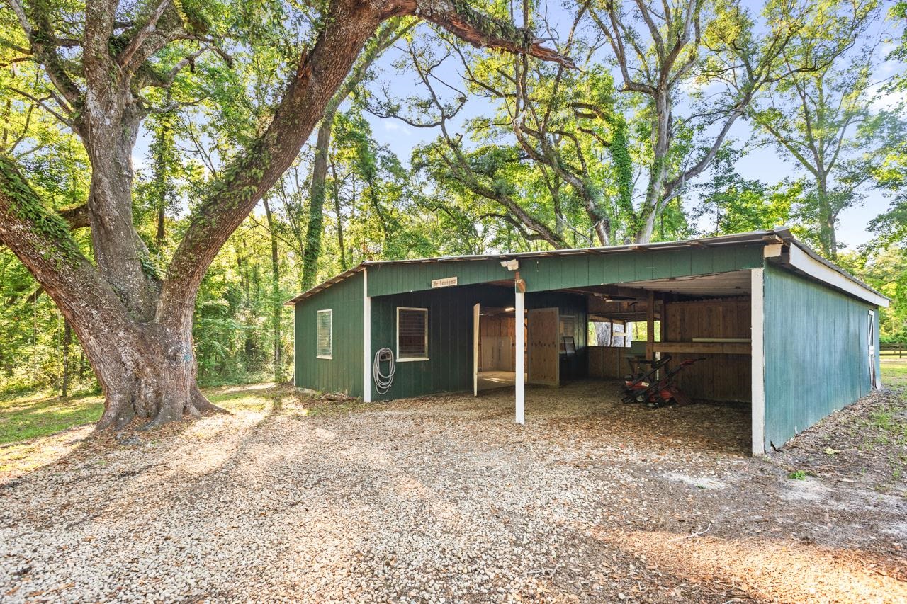 240 SMOKEHOUSE WAY