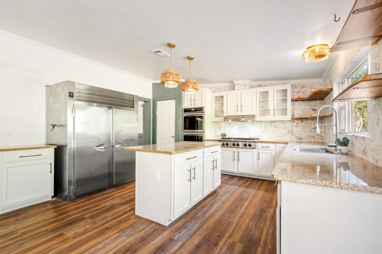 240 SMOKEHOUSE WAY