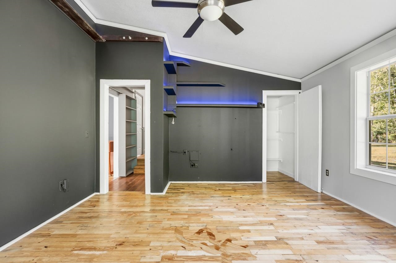 240 SMOKEHOUSE WAY