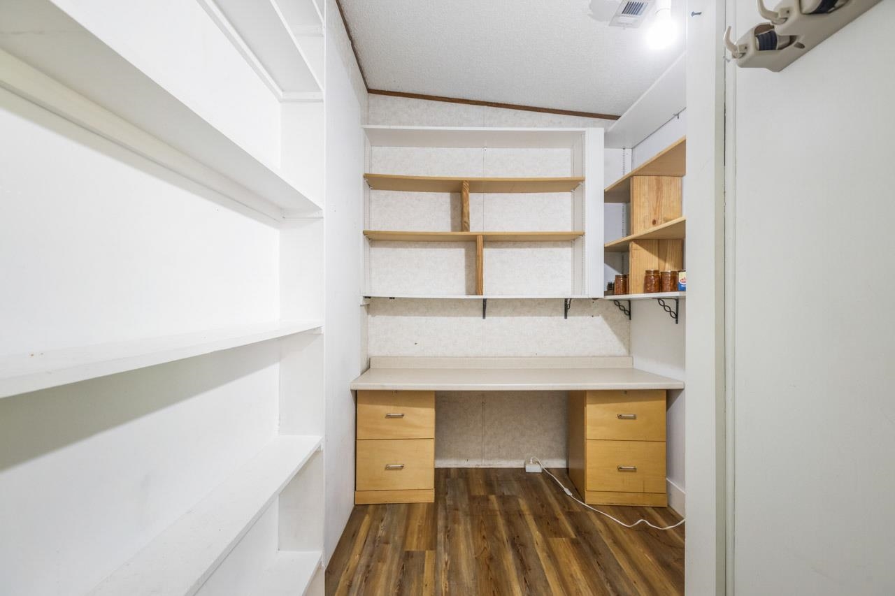 240 SMOKEHOUSE WAY