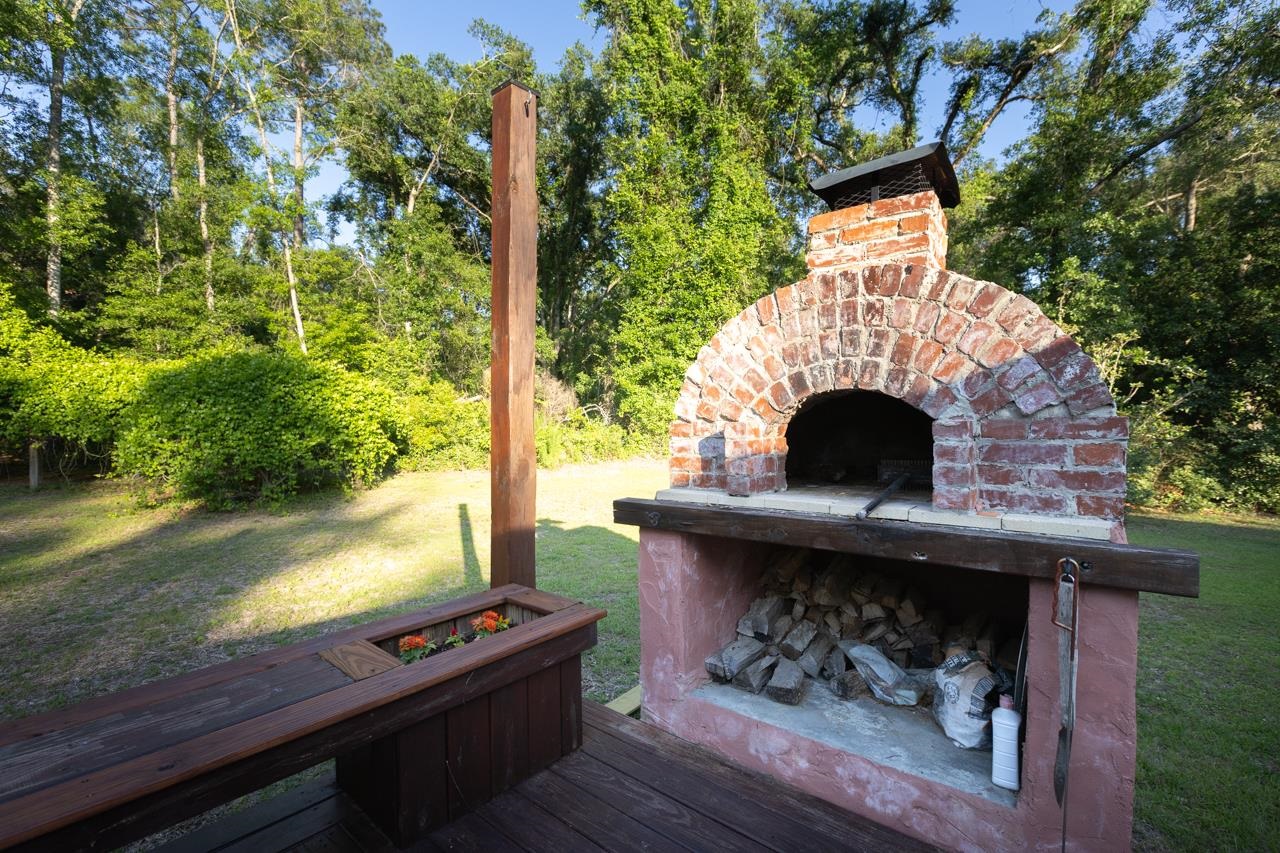 240 SMOKEHOUSE WAY