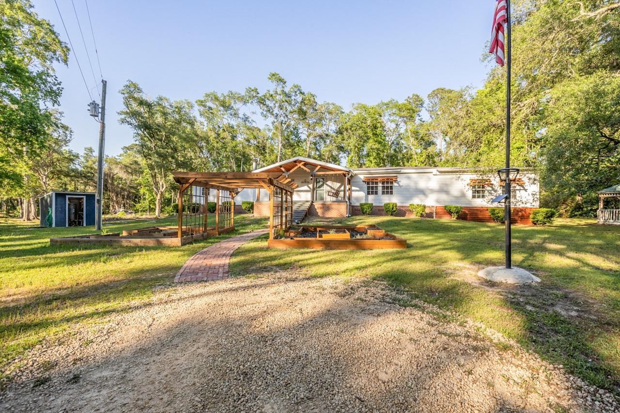 240 SMOKEHOUSE WAY