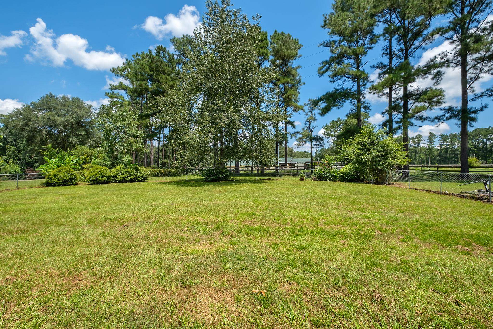 4557 SUNRAY PLACE