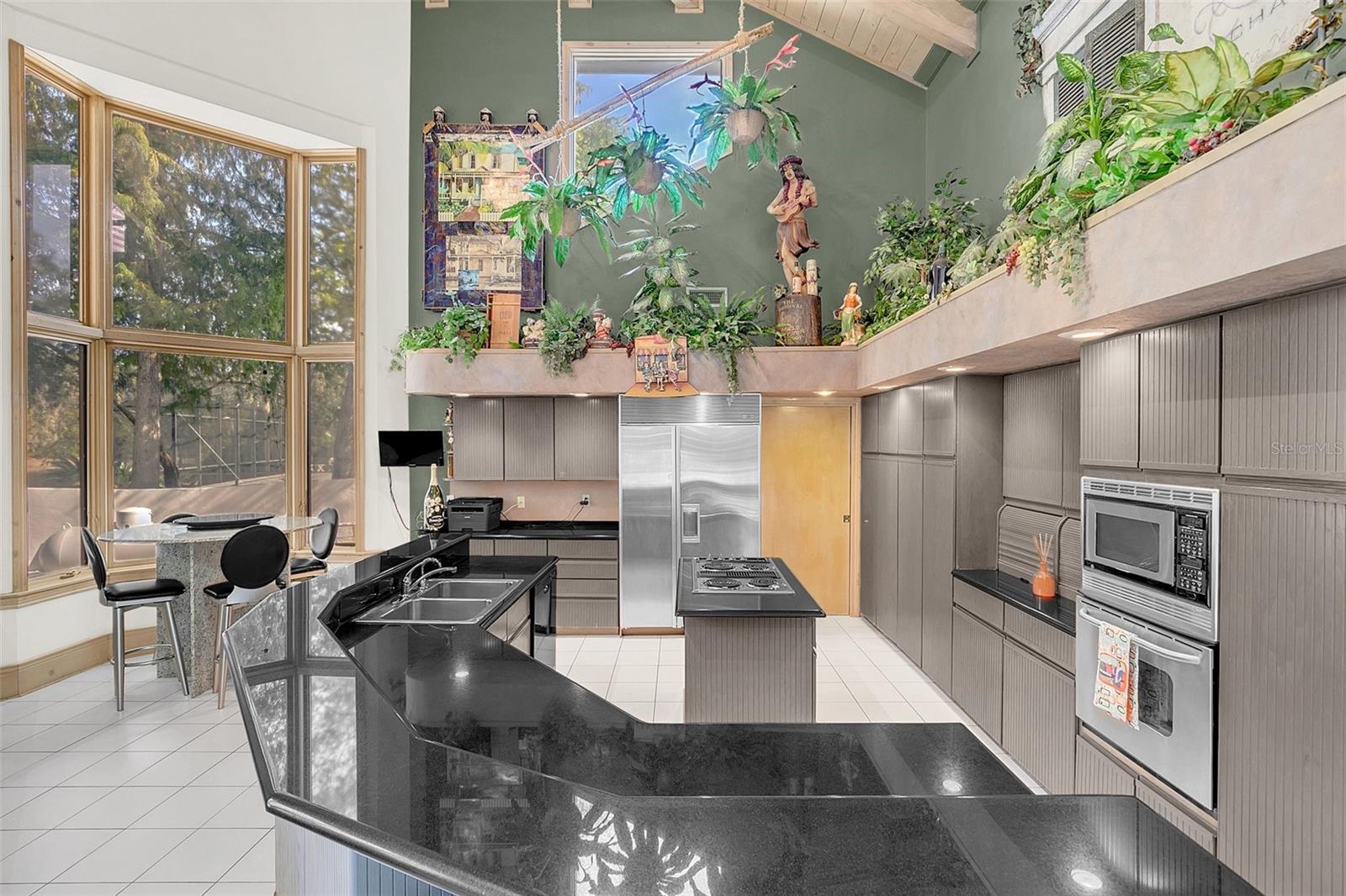 1438 BRISTOL PARK PL