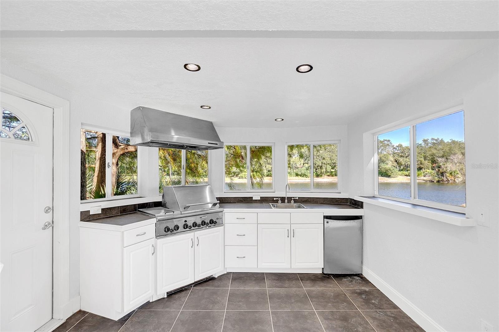 1438 BRISTOL PARK PL