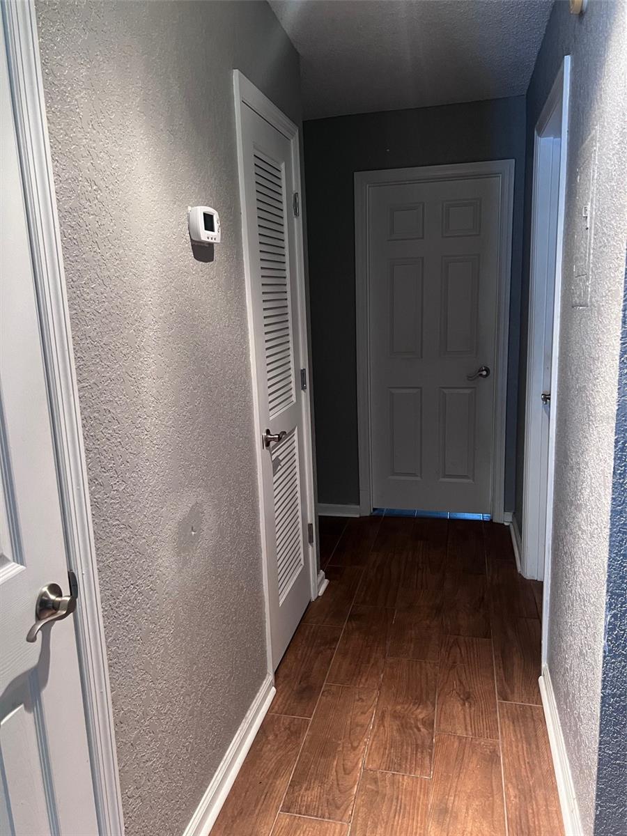 208 LEWFIELD CIR #208