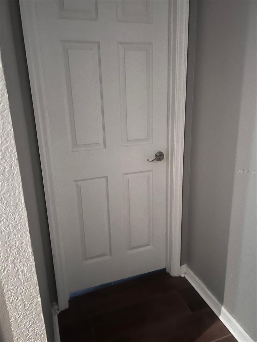 208 LEWFIELD CIR #208