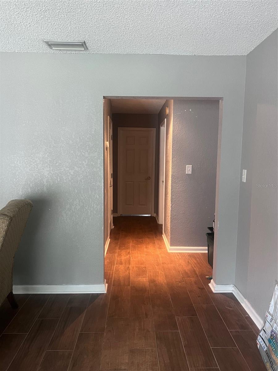 208 LEWFIELD CIR #208