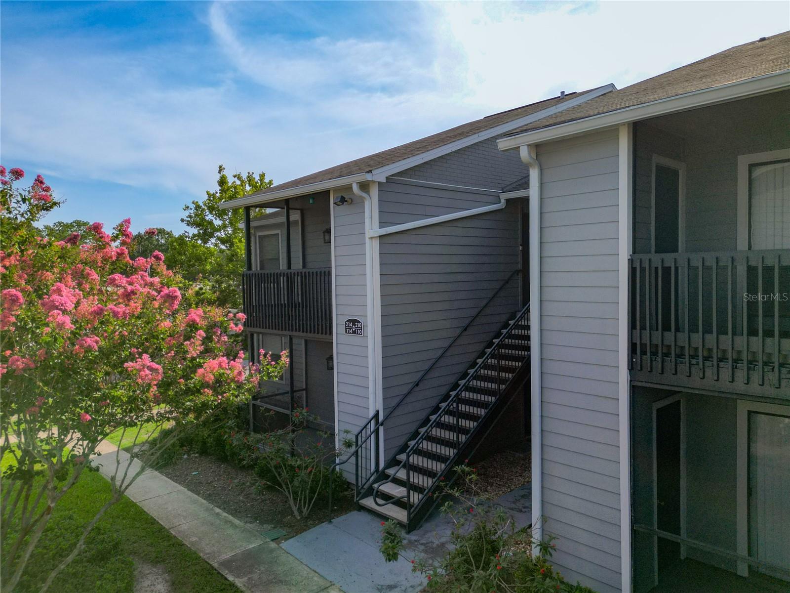 3700 IDLEBROOK CIR #114