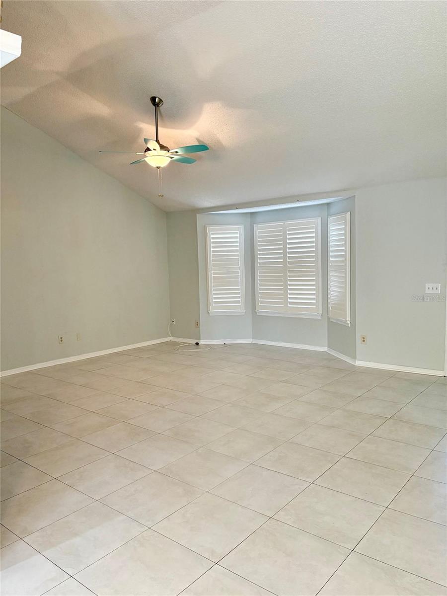 2720 BANYAN DR