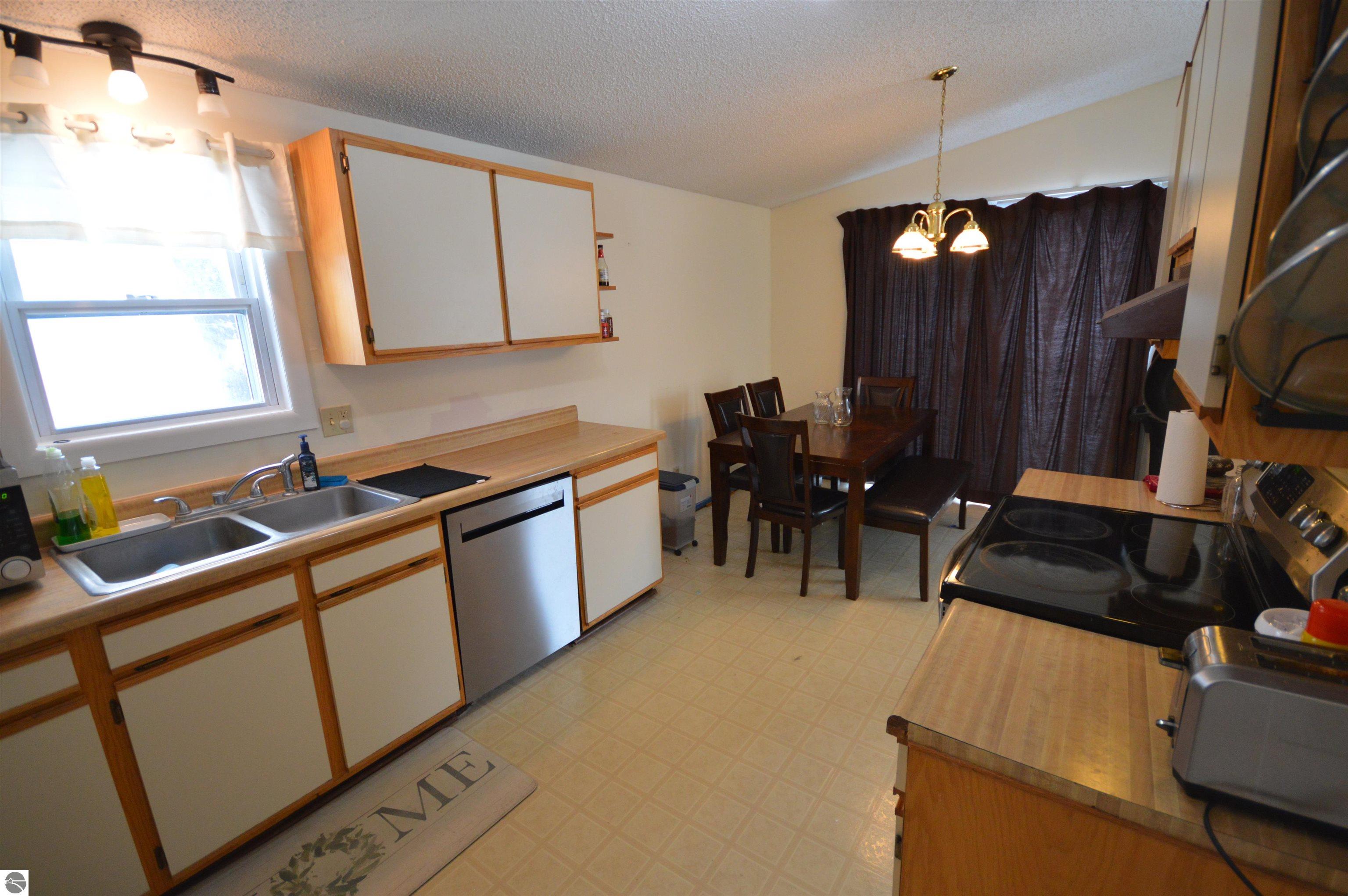 2285 W Carriage Hill Drive
