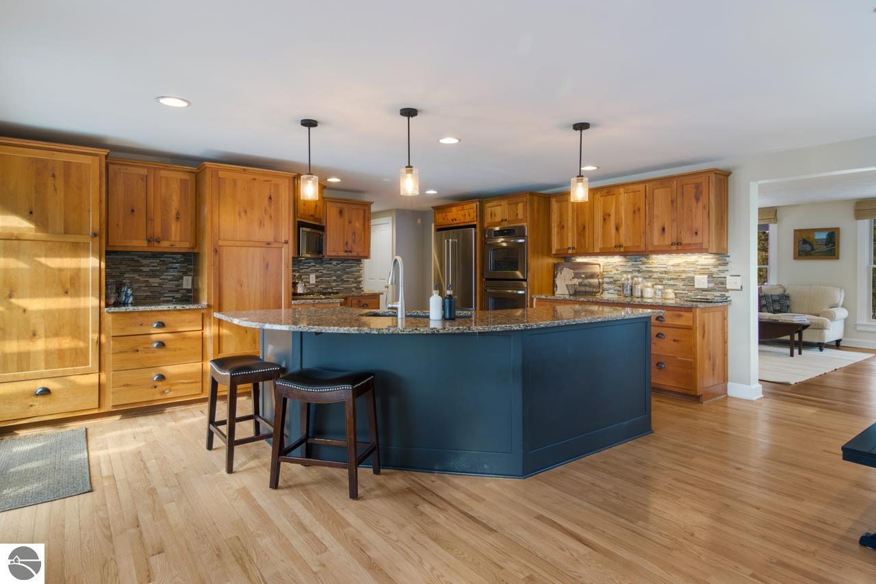 422 S Shore Drive
