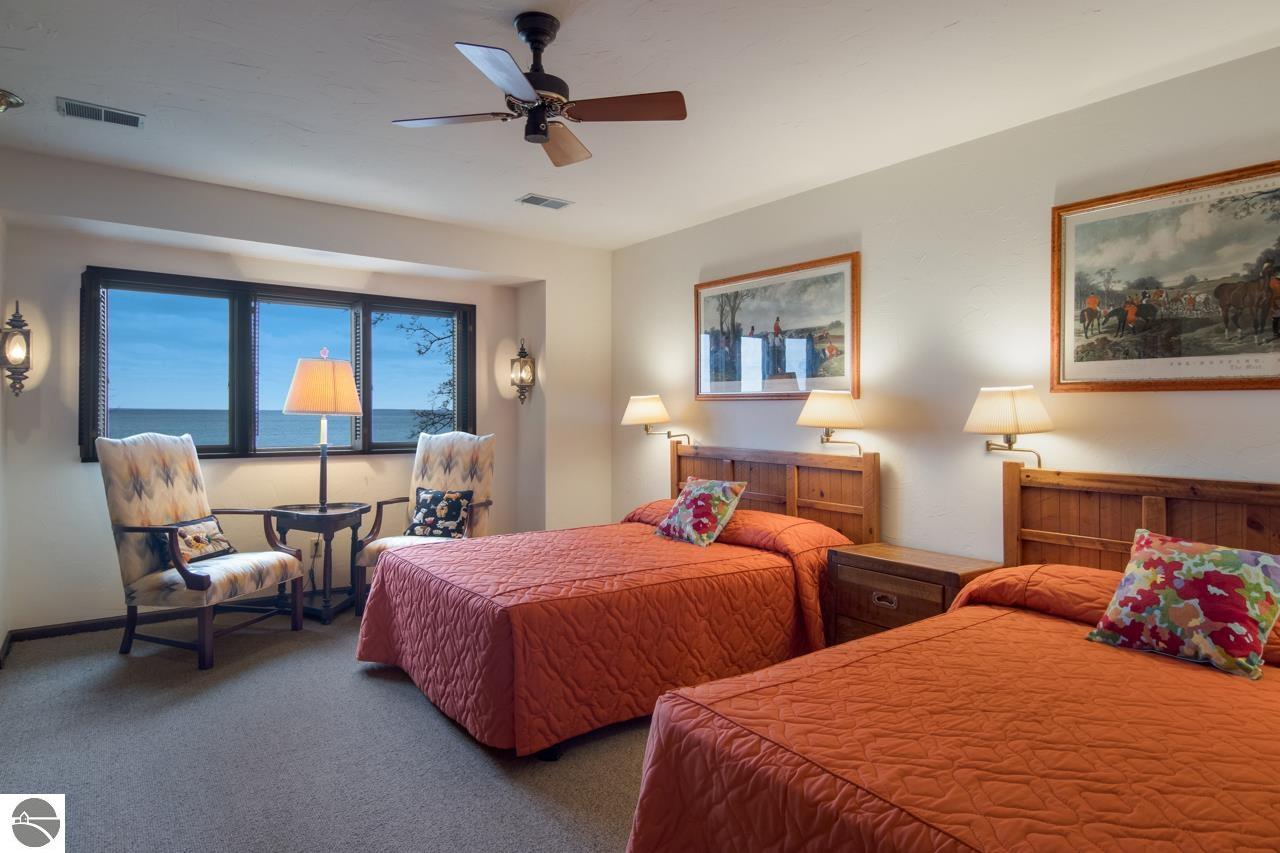 12150 N Seven Pines Road