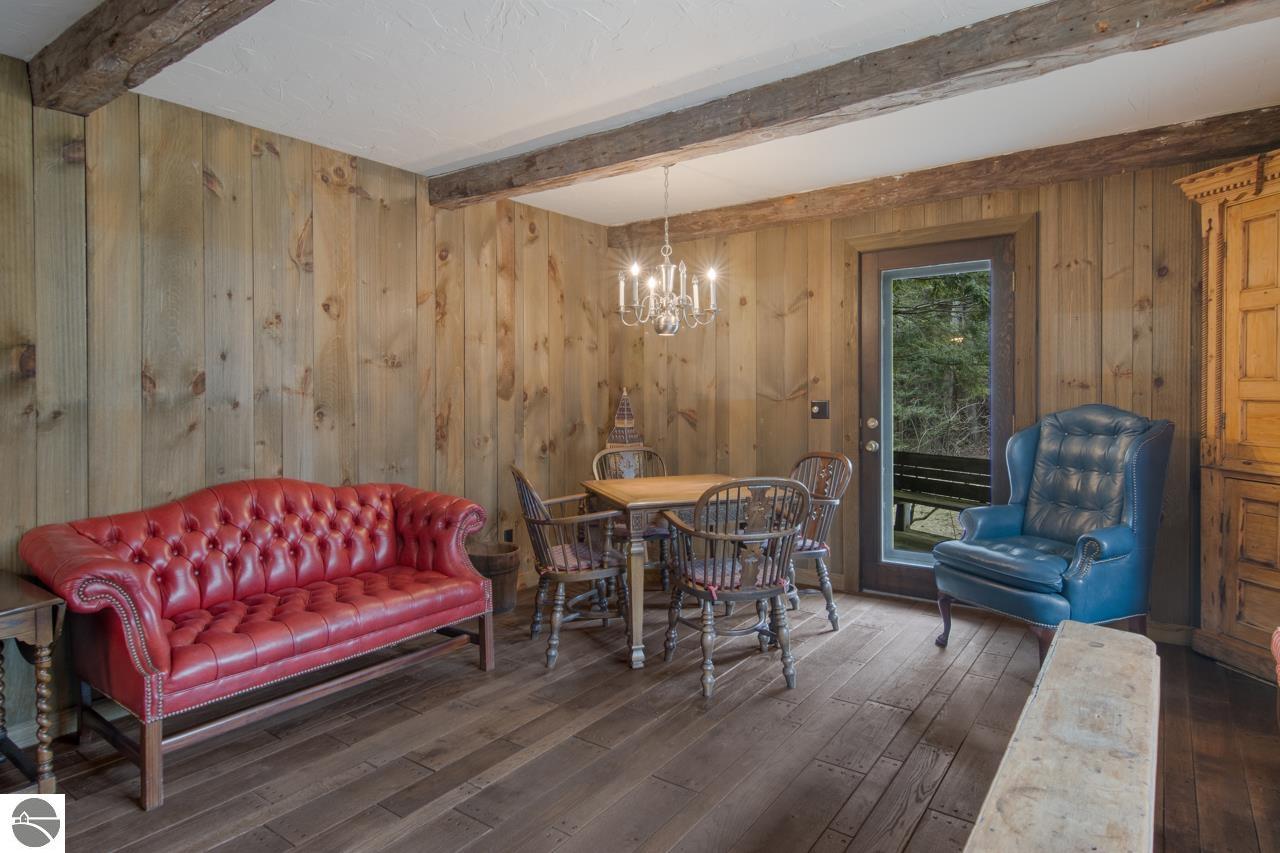 12150 N Seven Pines Road