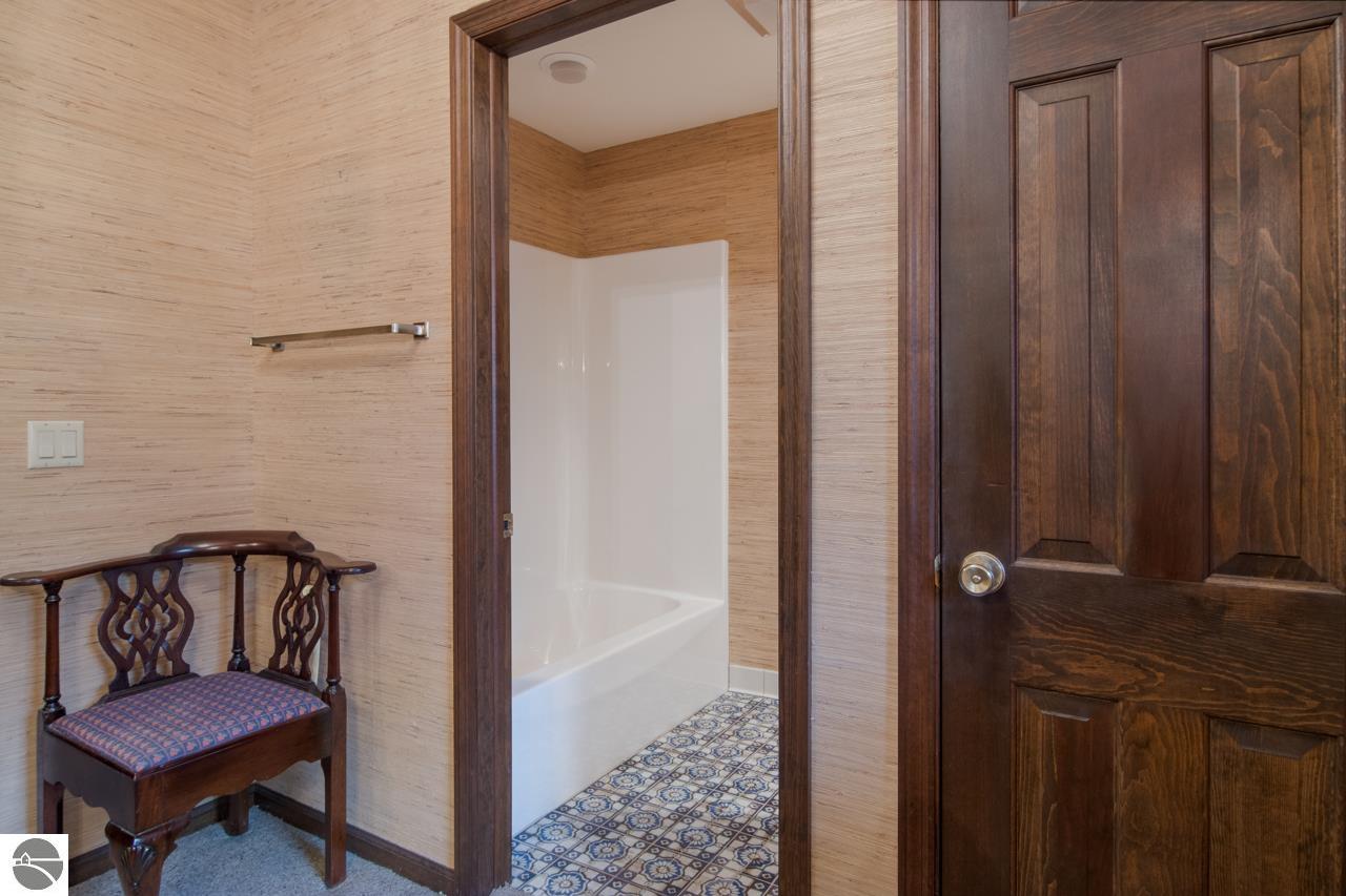 12150 N Seven Pines Road