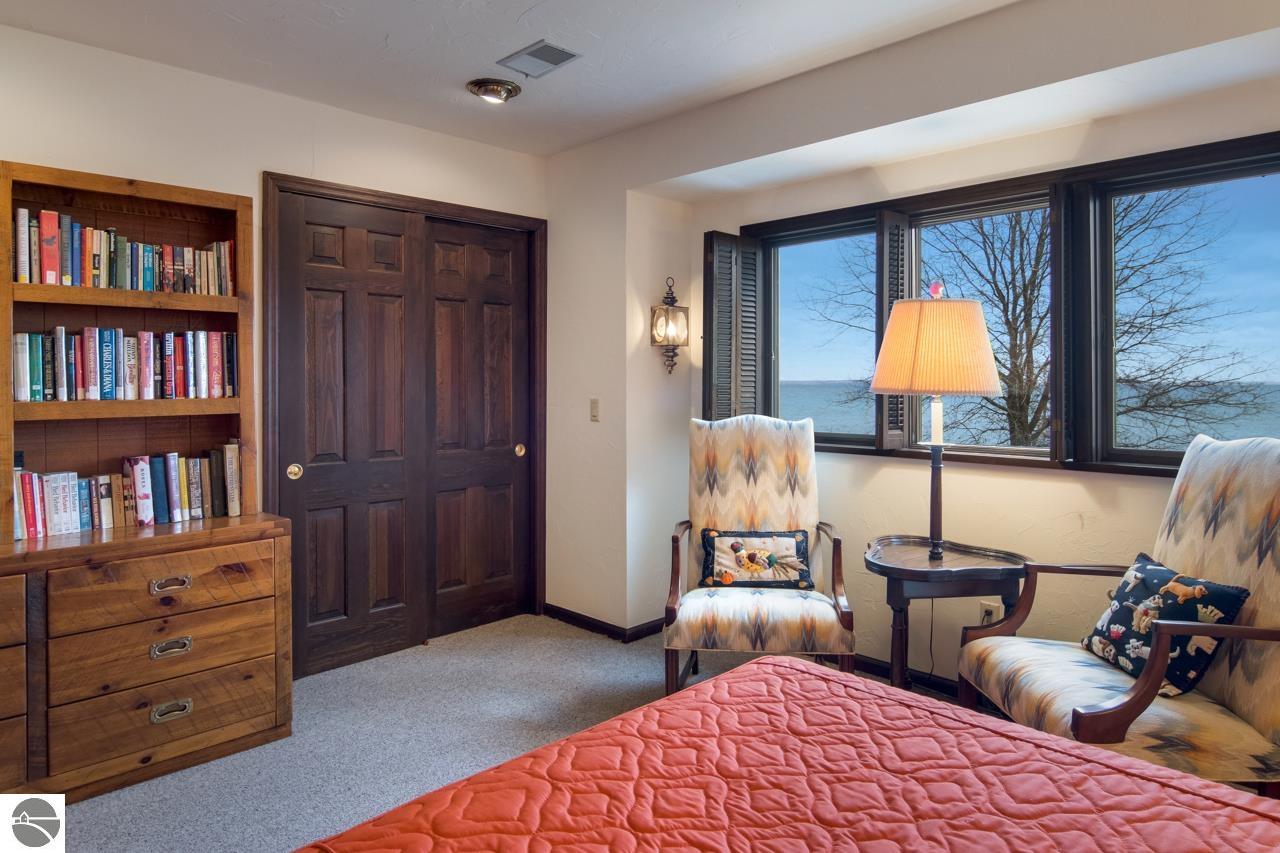 12150 N Seven Pines Road