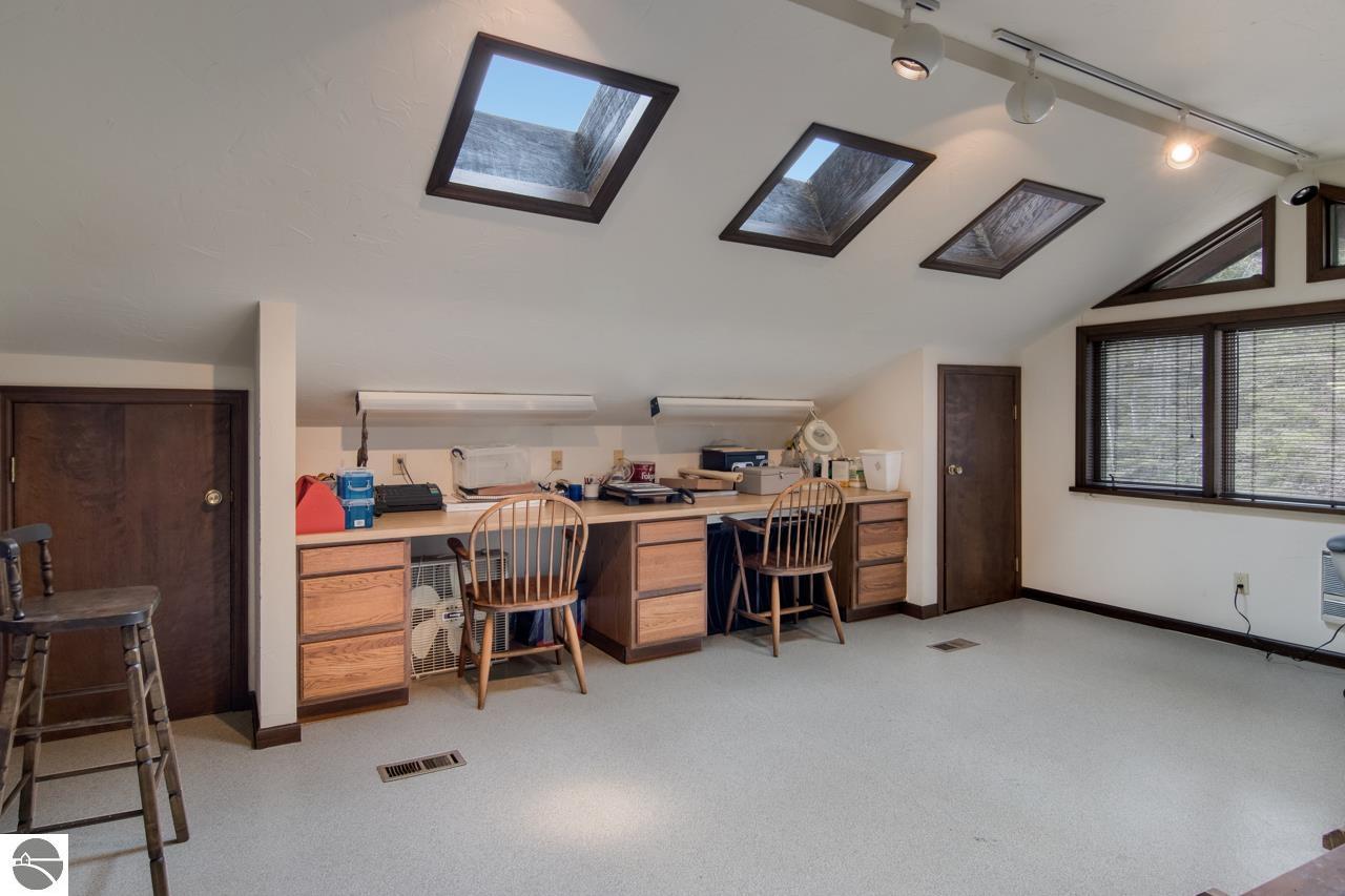 12150 N Seven Pines Road