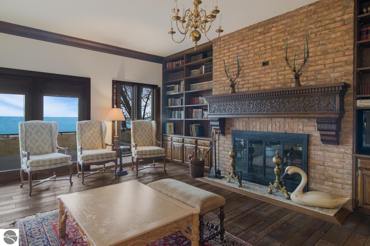 12150 N Seven Pines Road