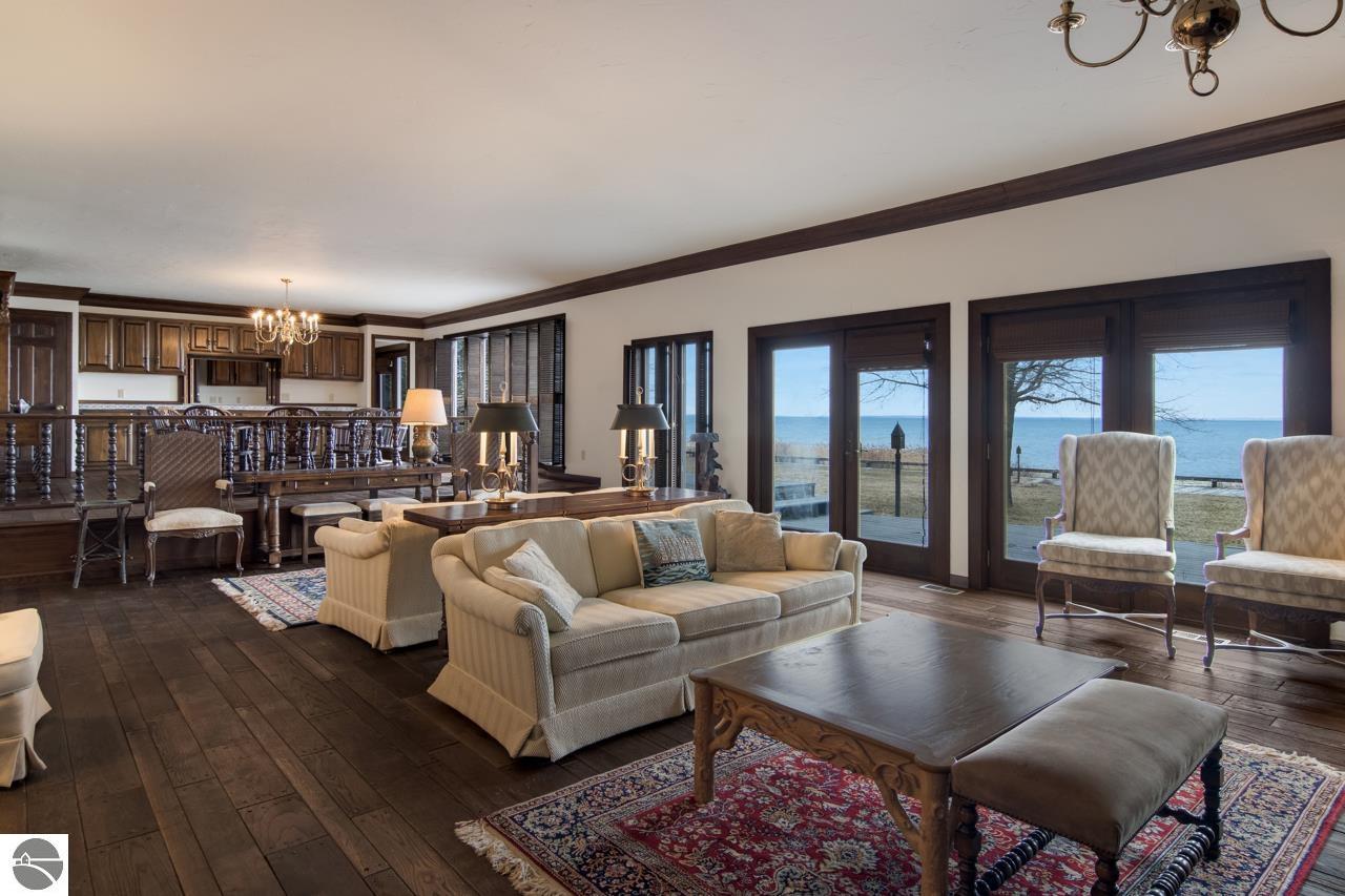 12150 N Seven Pines Road