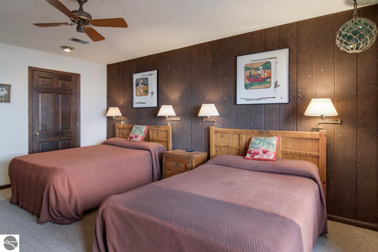 12150 N Seven Pines Road