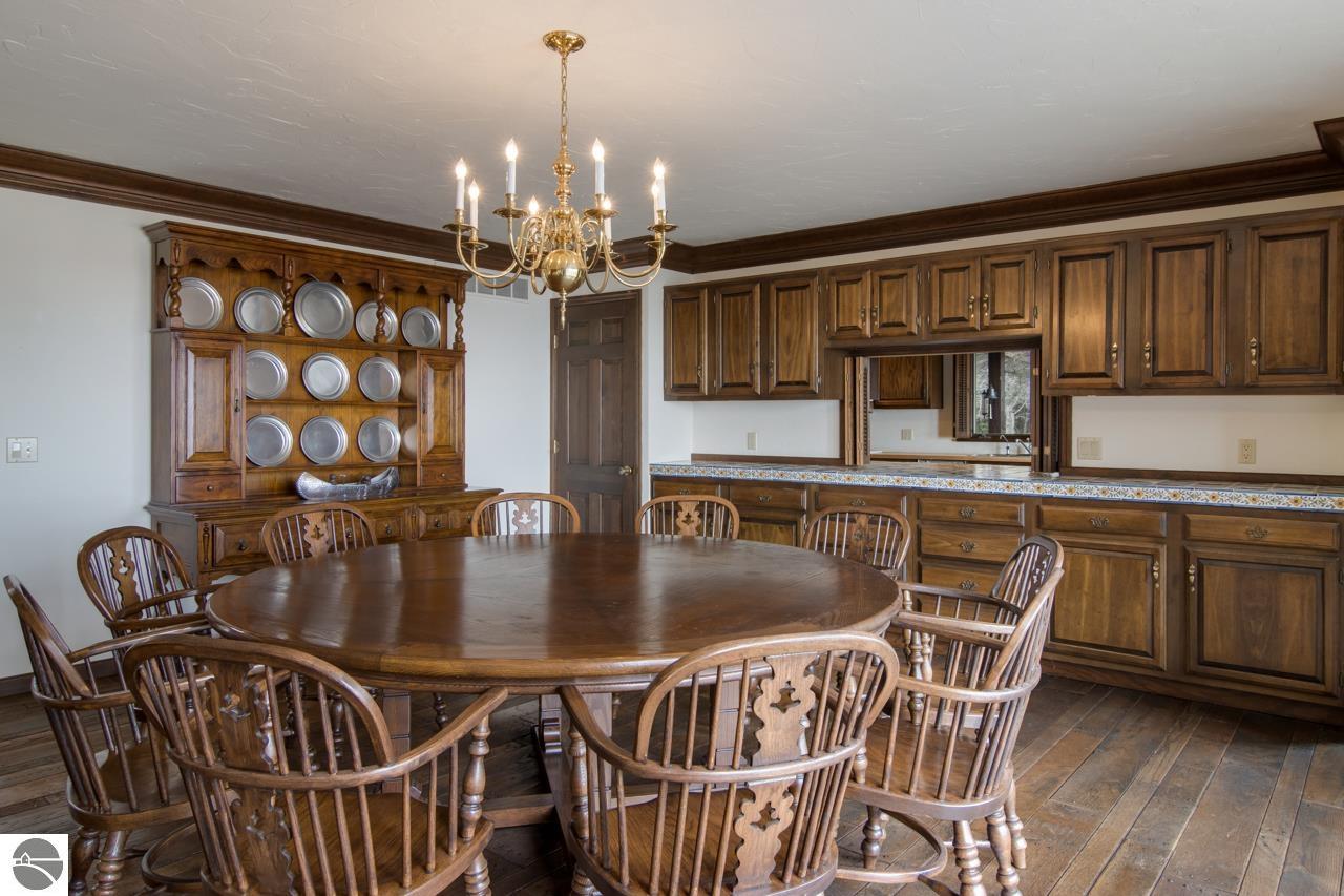 12150 N Seven Pines Road