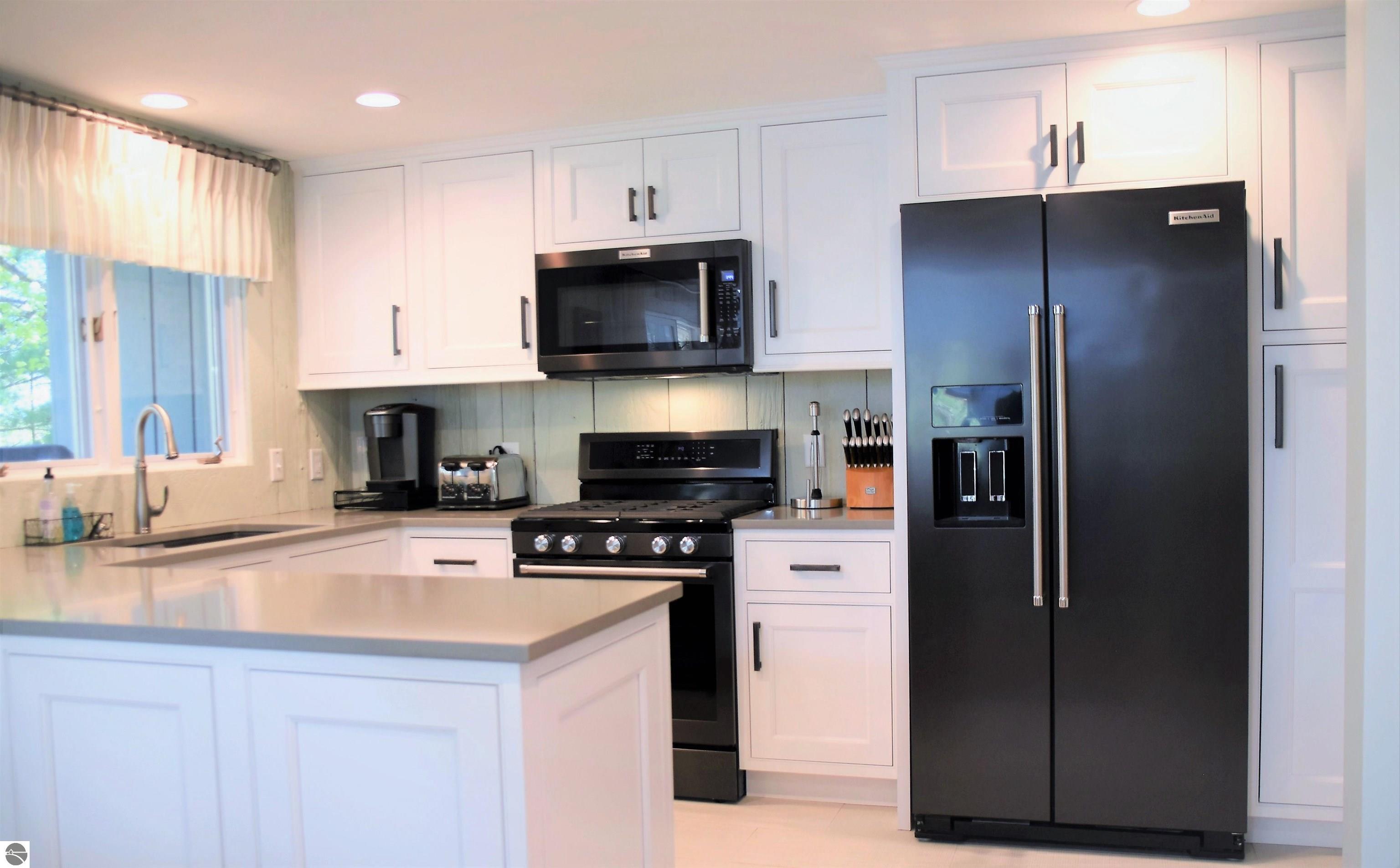 311 W Jefferson Avenue