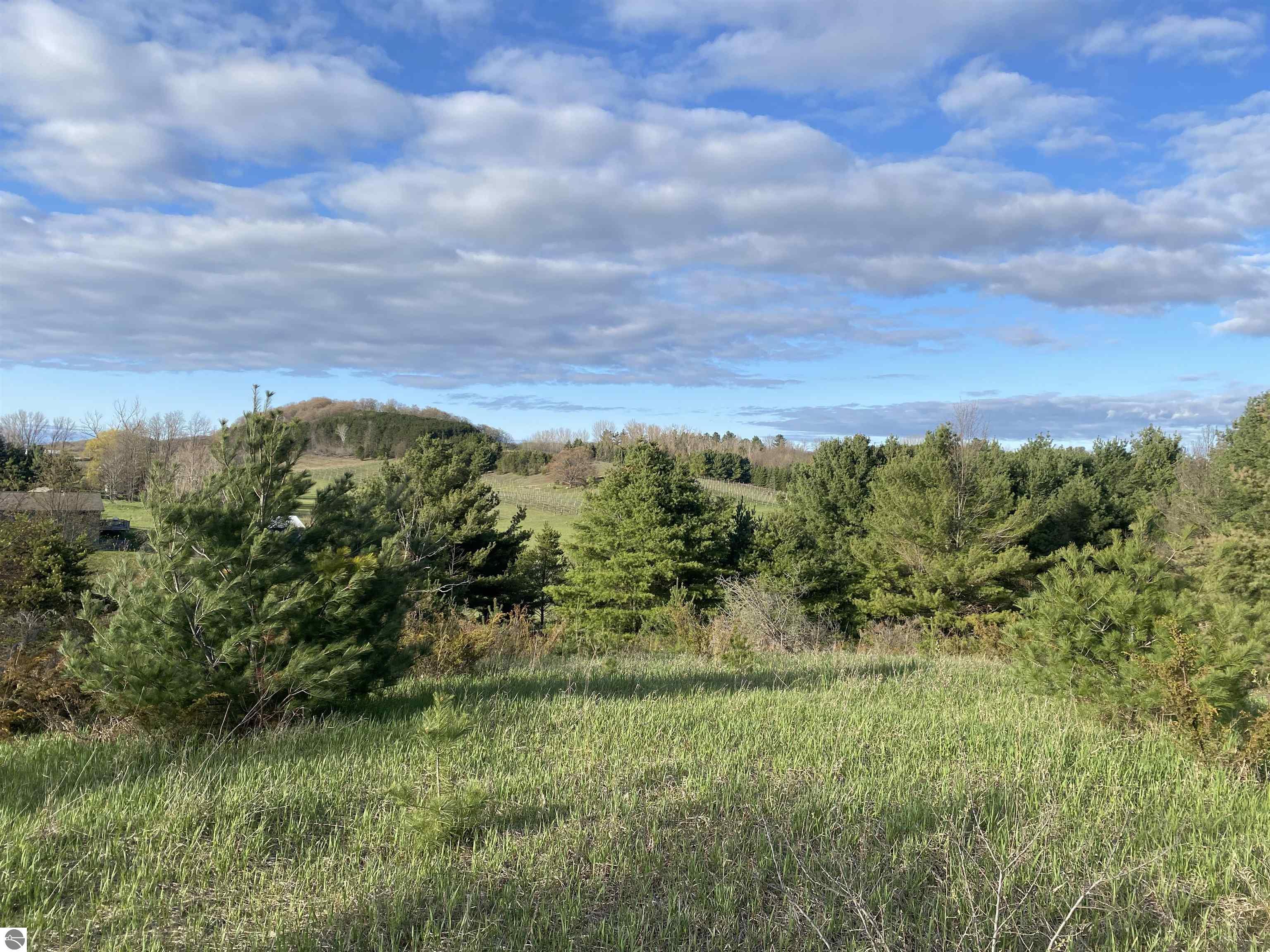 n S Good Harbor Trail