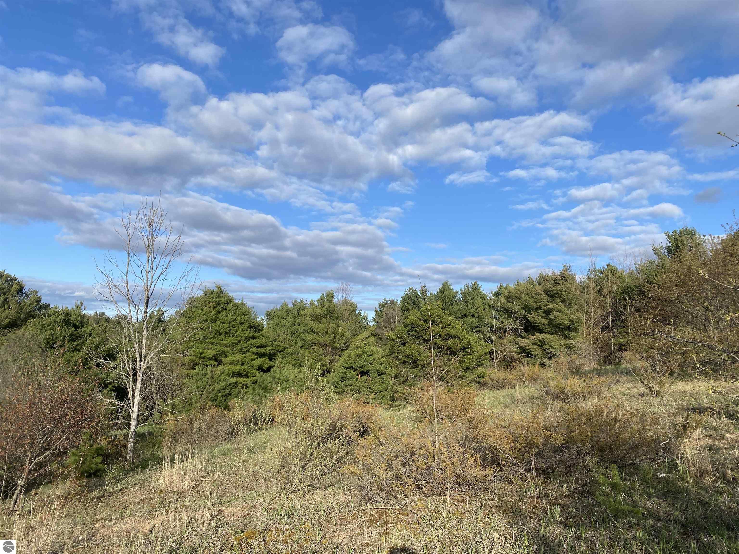 n S Good Harbor Trail