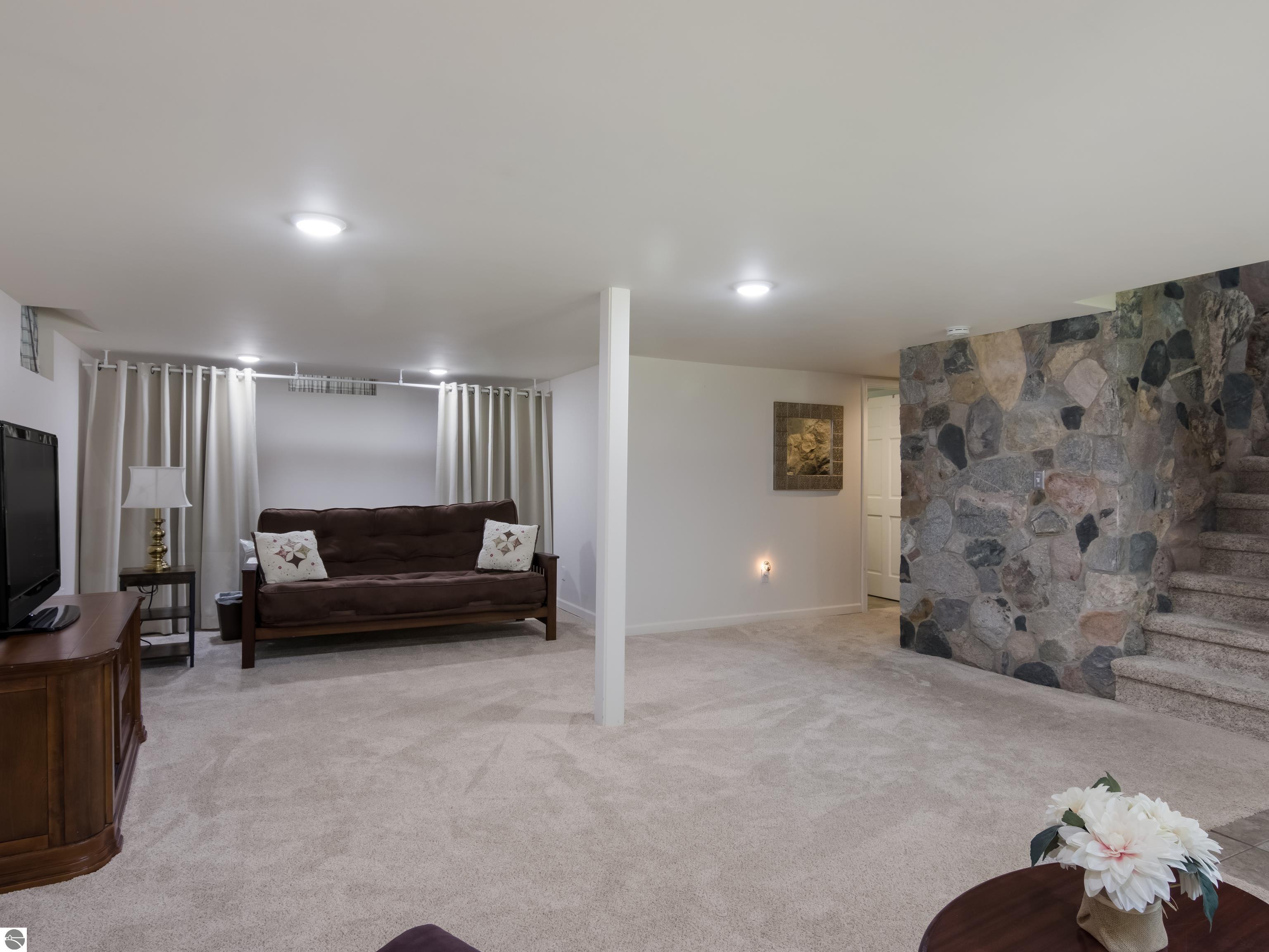 1105 S Bay View Trail