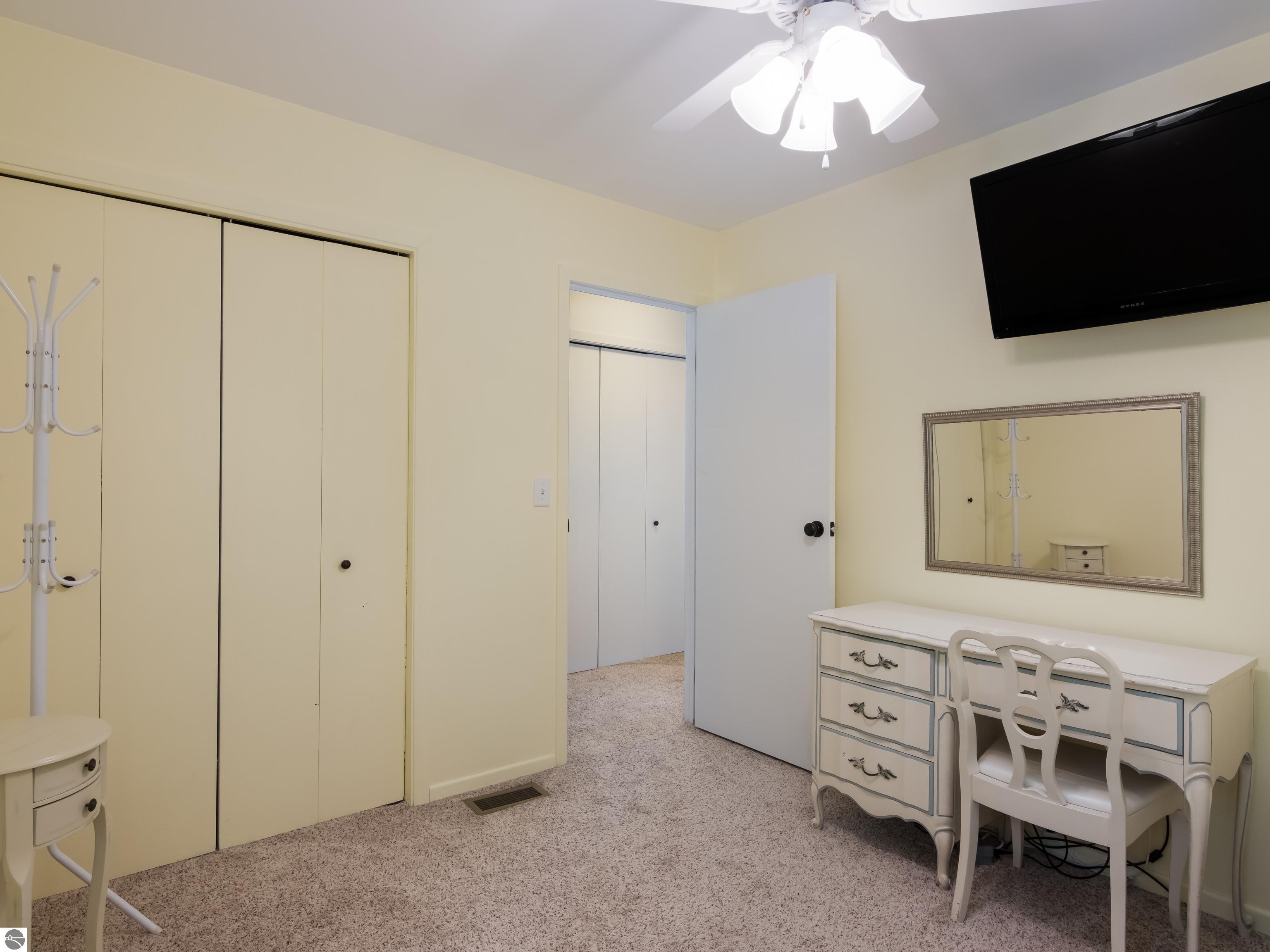 1105 S Bay View Trail