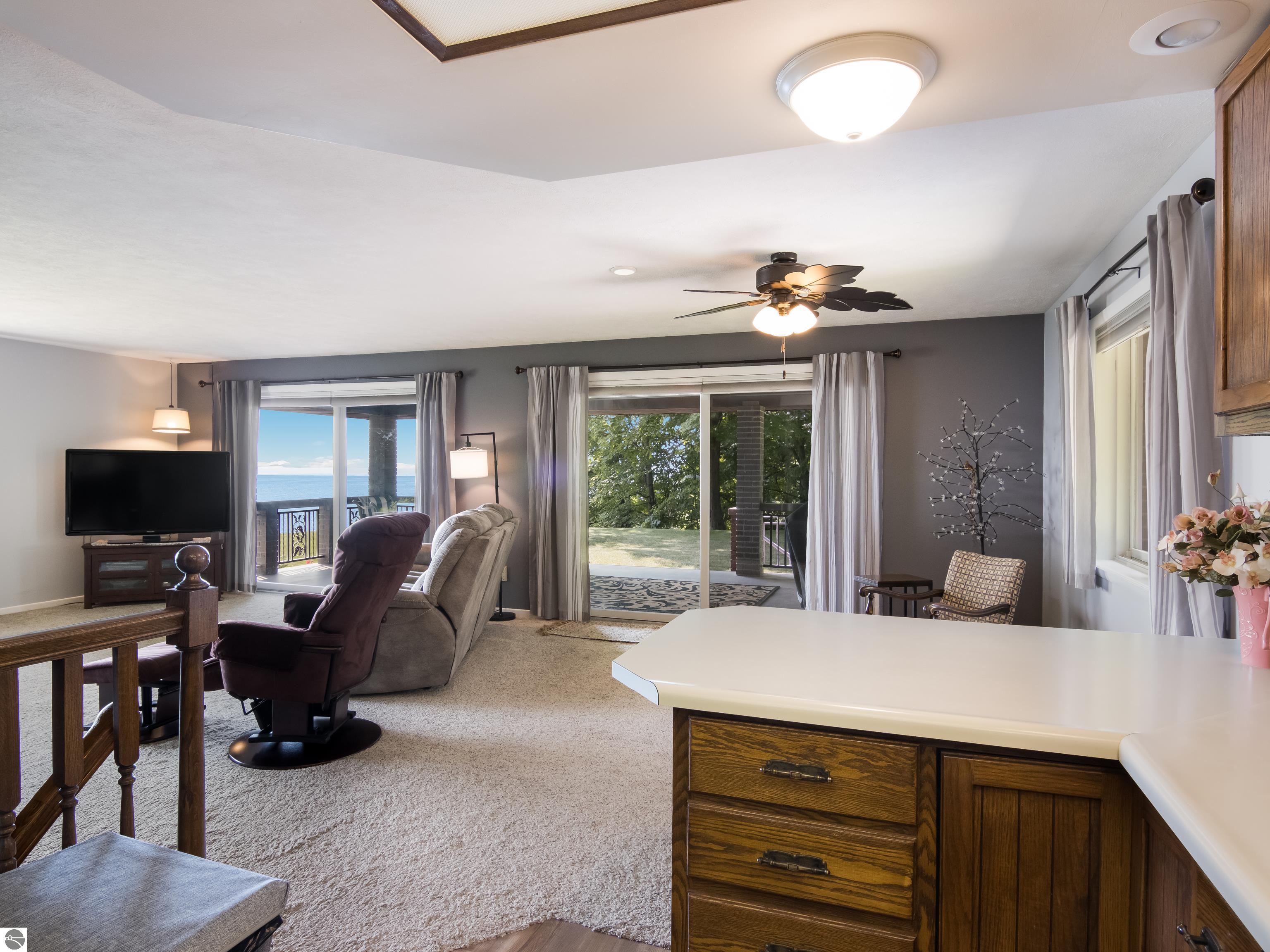1105 S Bay View Trail