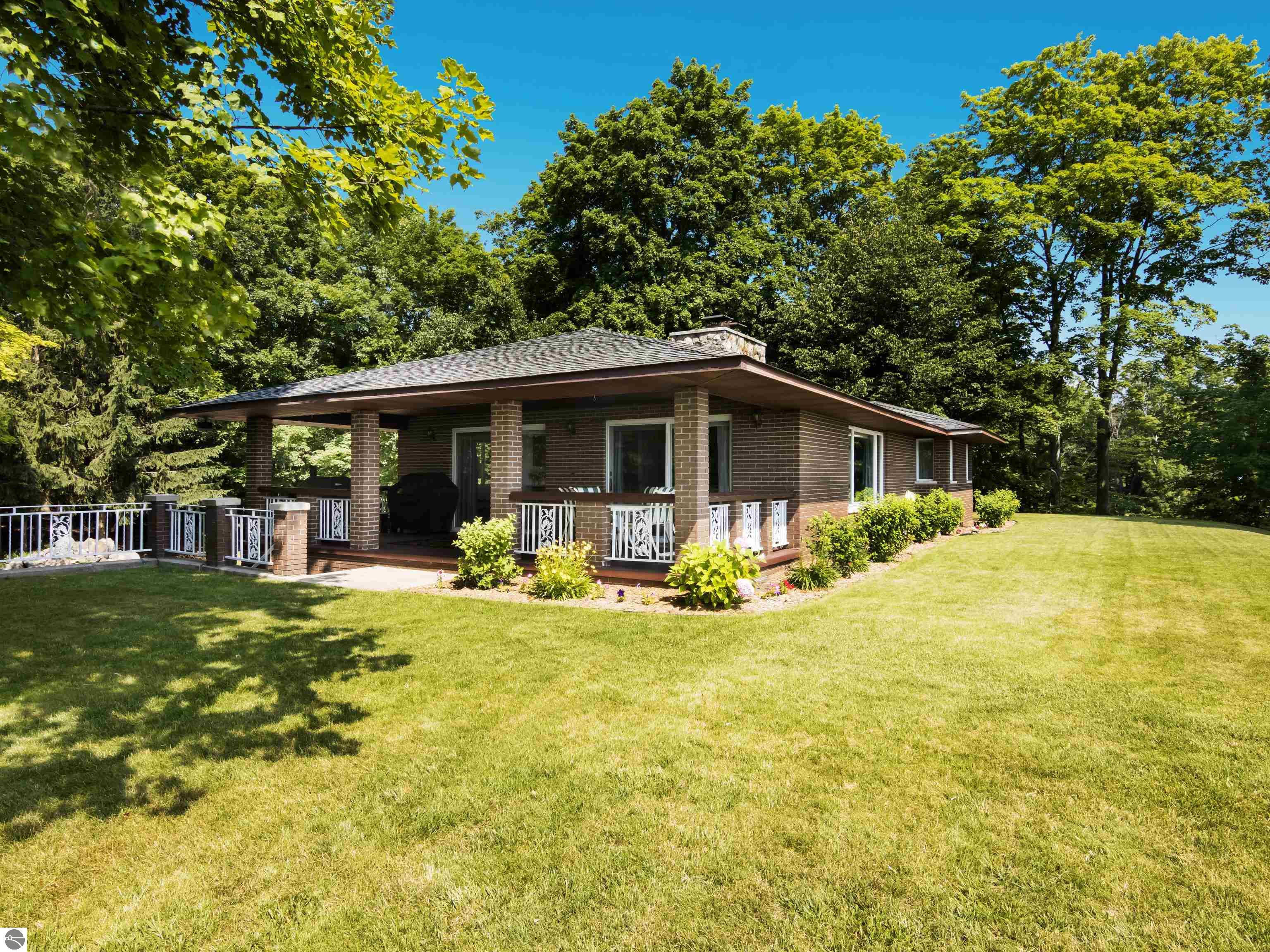 1105 S Bay View Trail