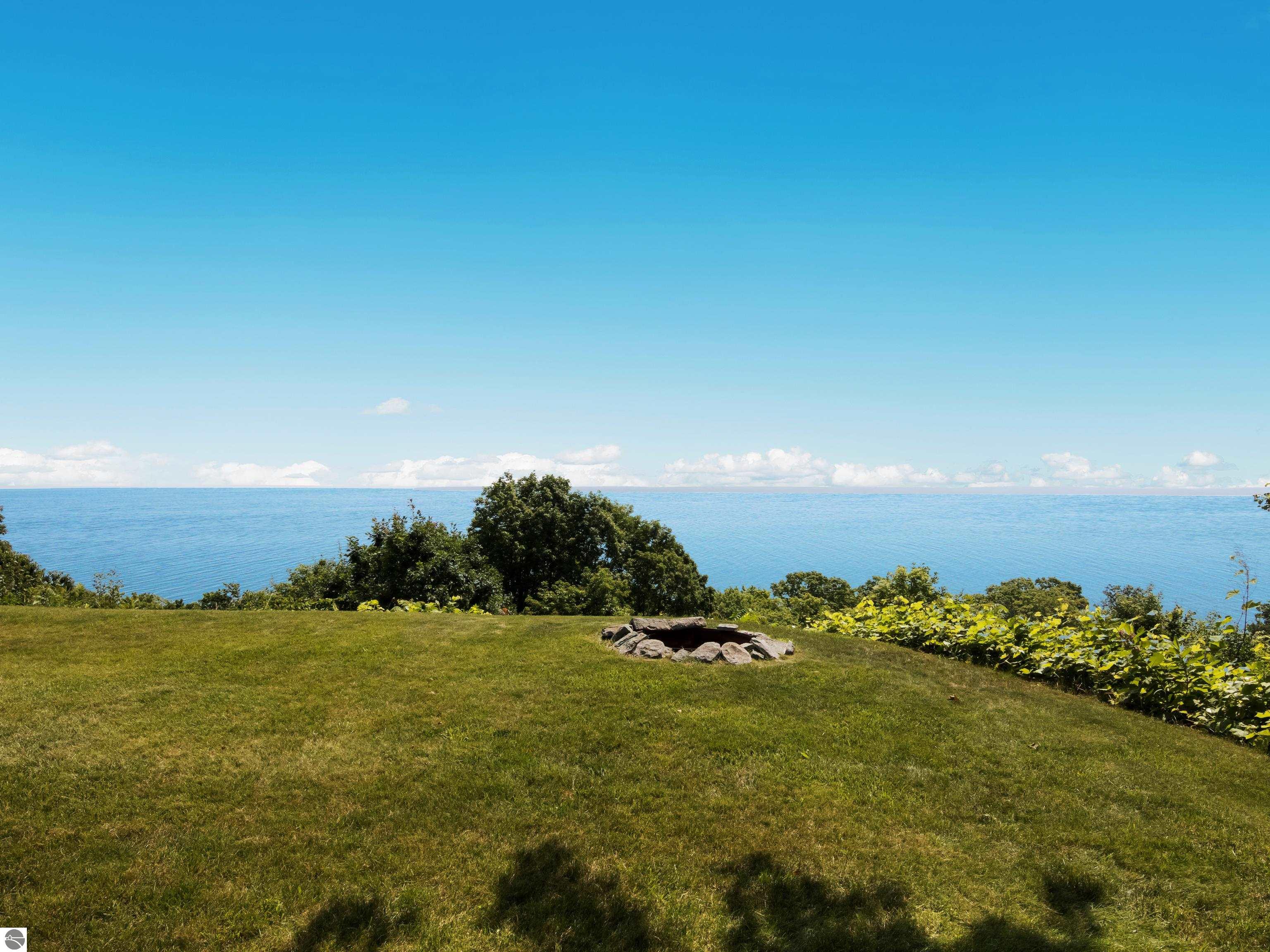 1105 S Bay View Trail