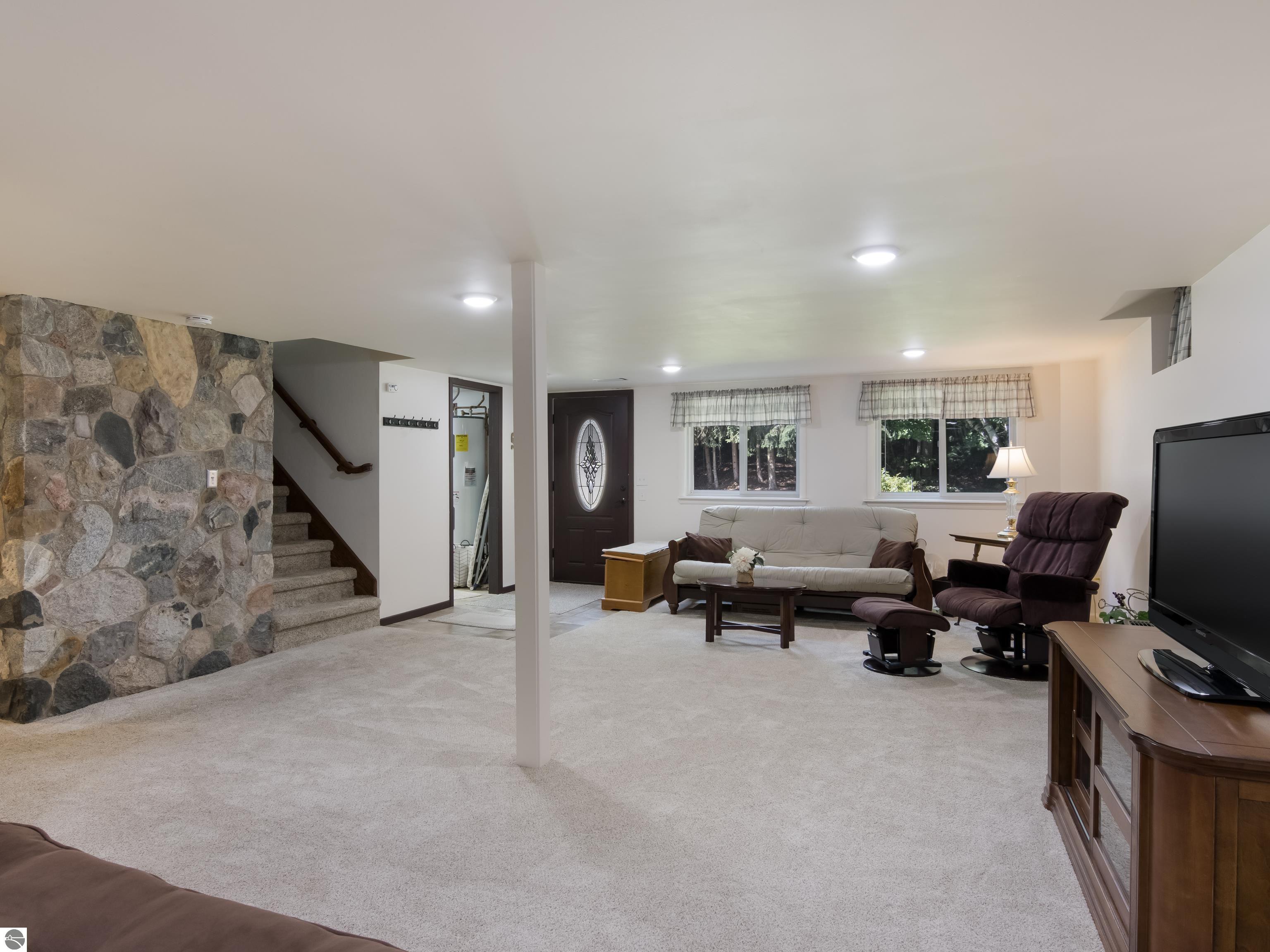 1105 S Bay View Trail