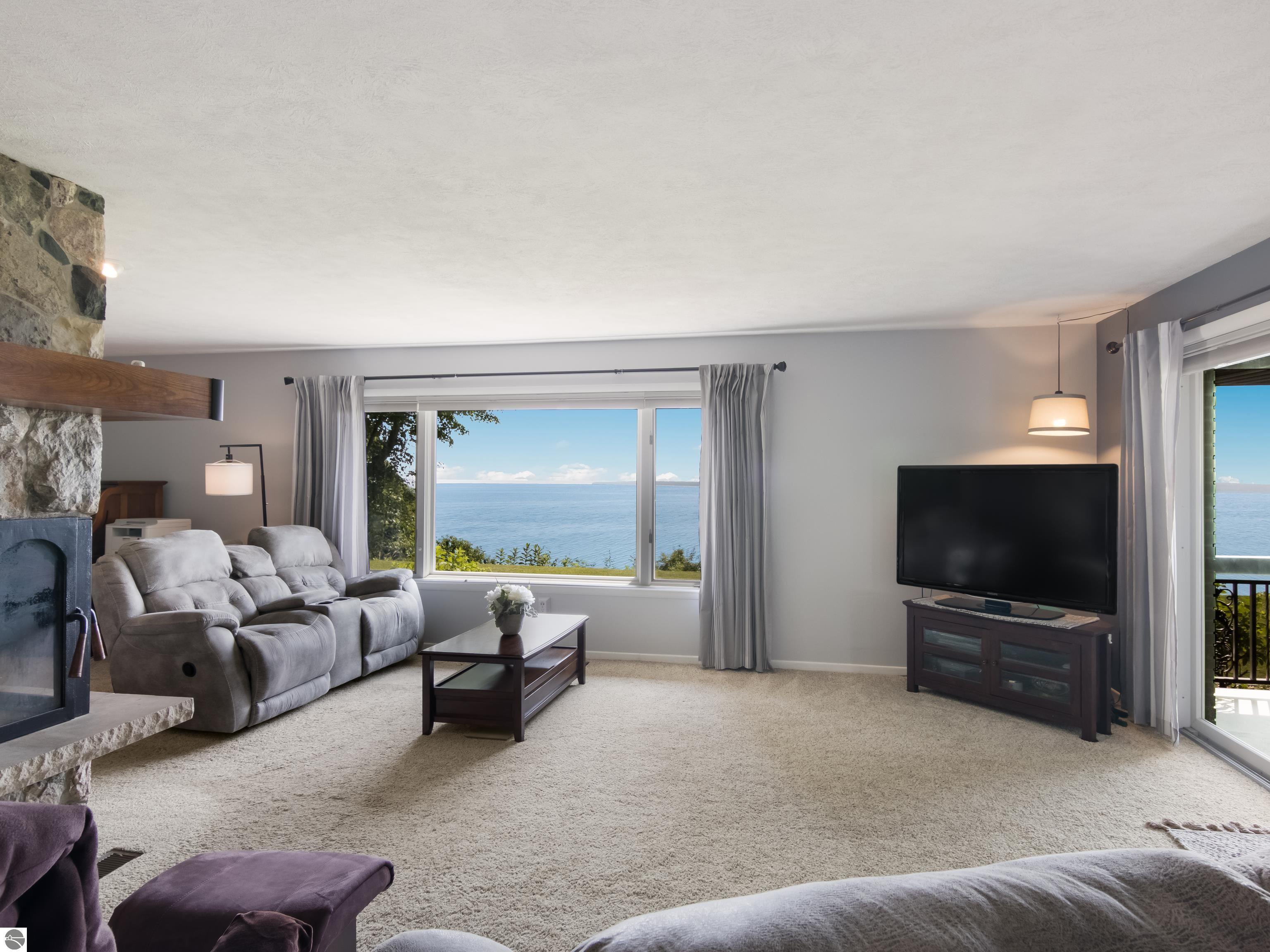 1105 S Bay View Trail