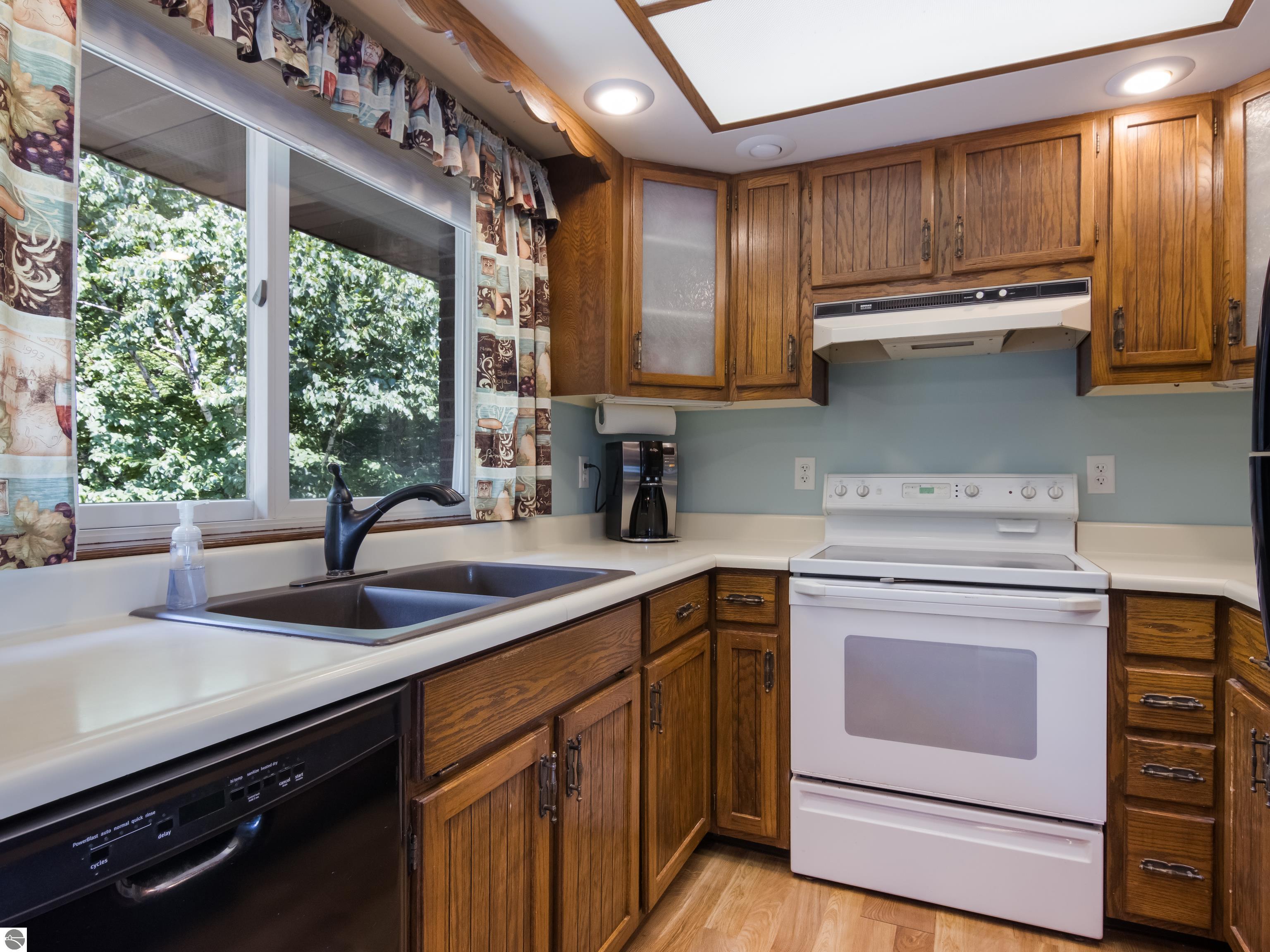 1105 S Bay View Trail