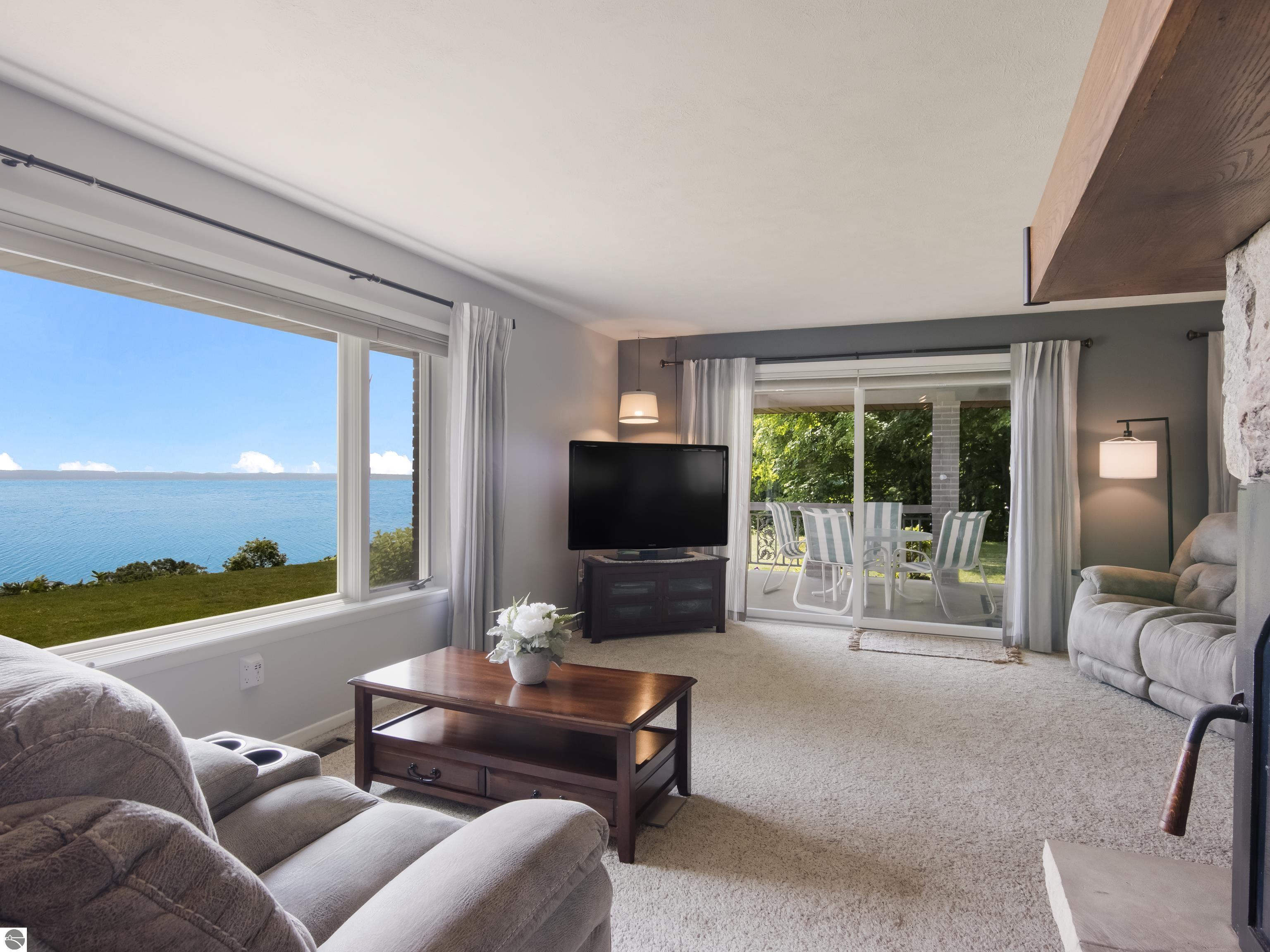 1105 S Bay View Trail