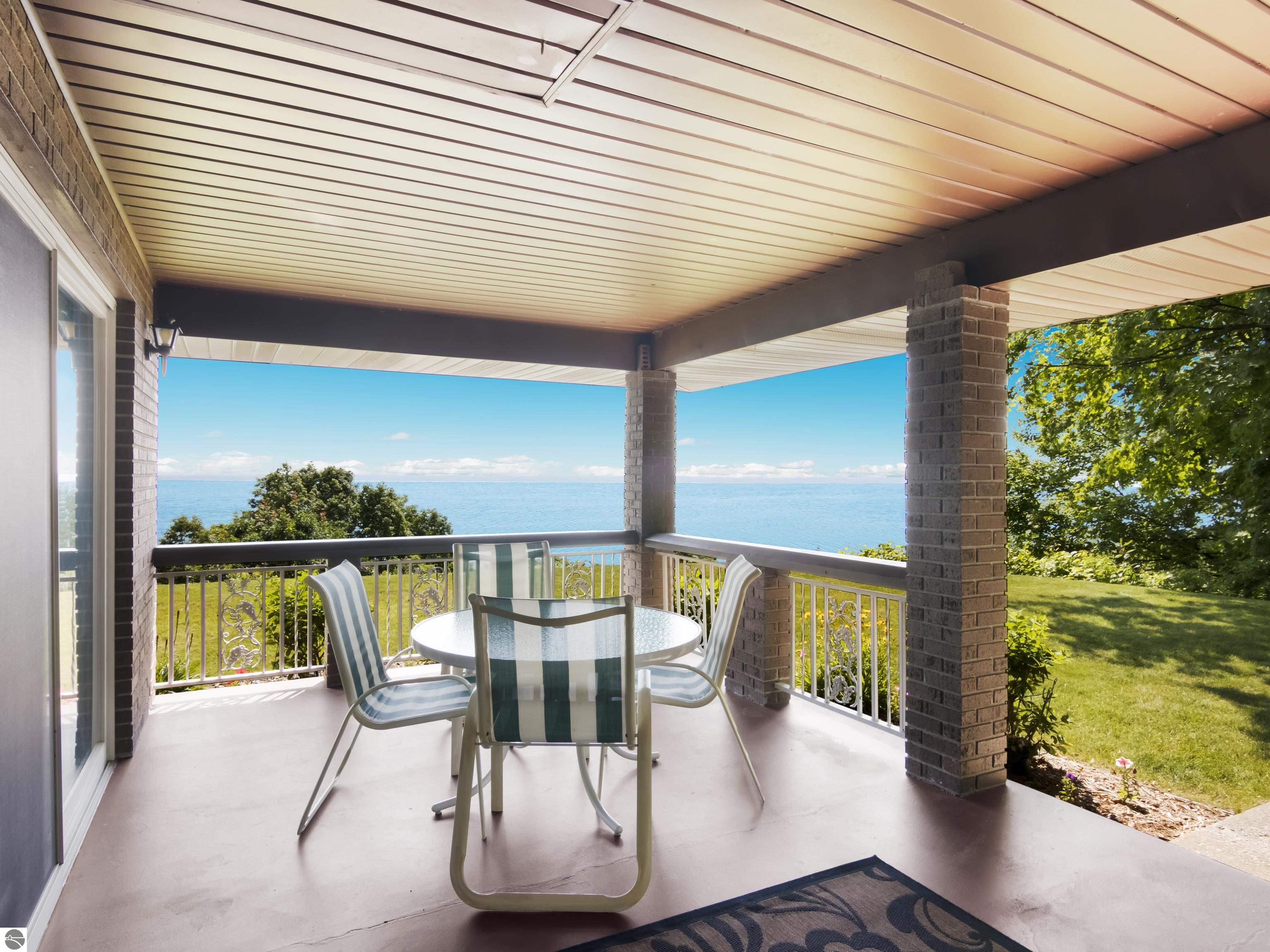 1105 S Bay View Trail