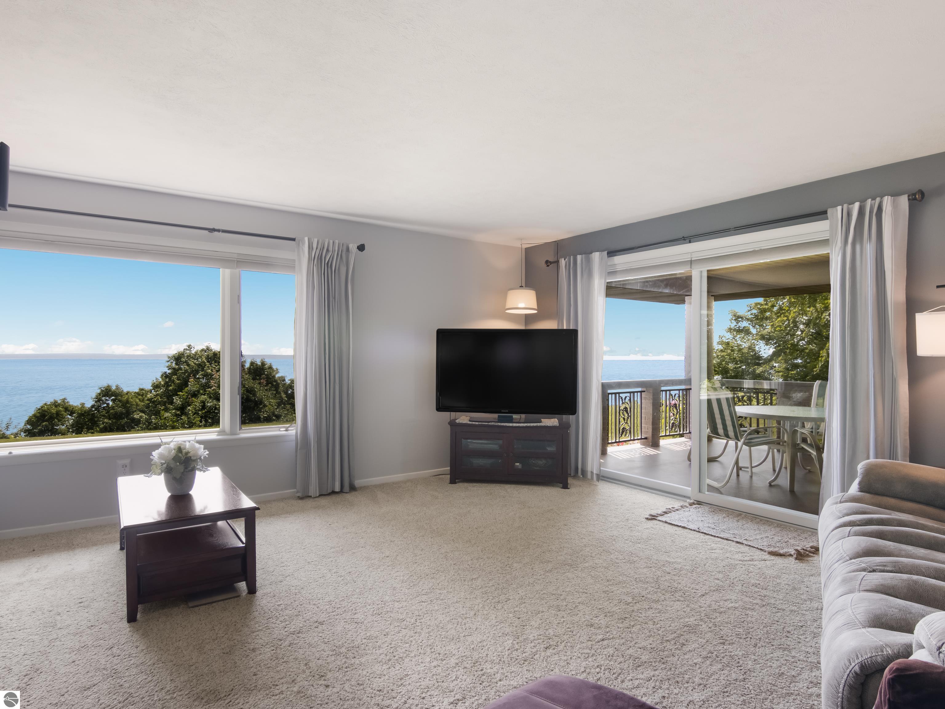 1105 S Bay View Trail